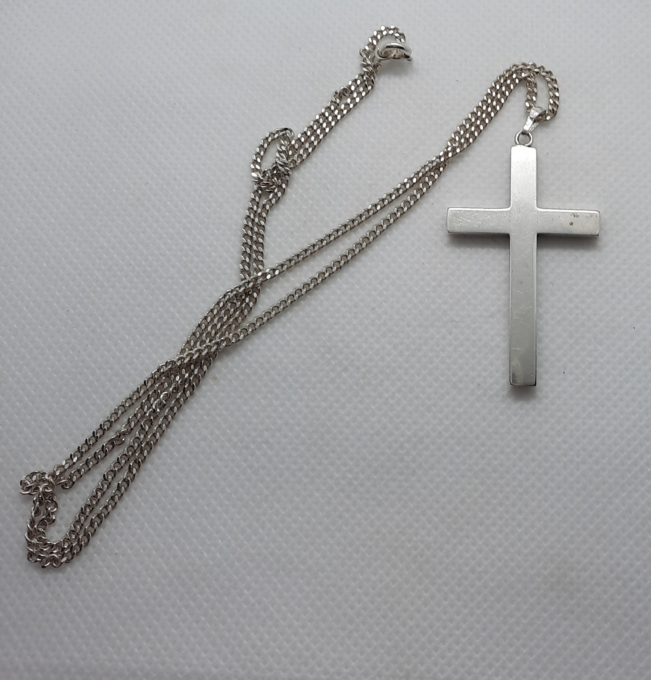Sterling Silver Hallmarked Patterned Cross on Sterling Curb Chain