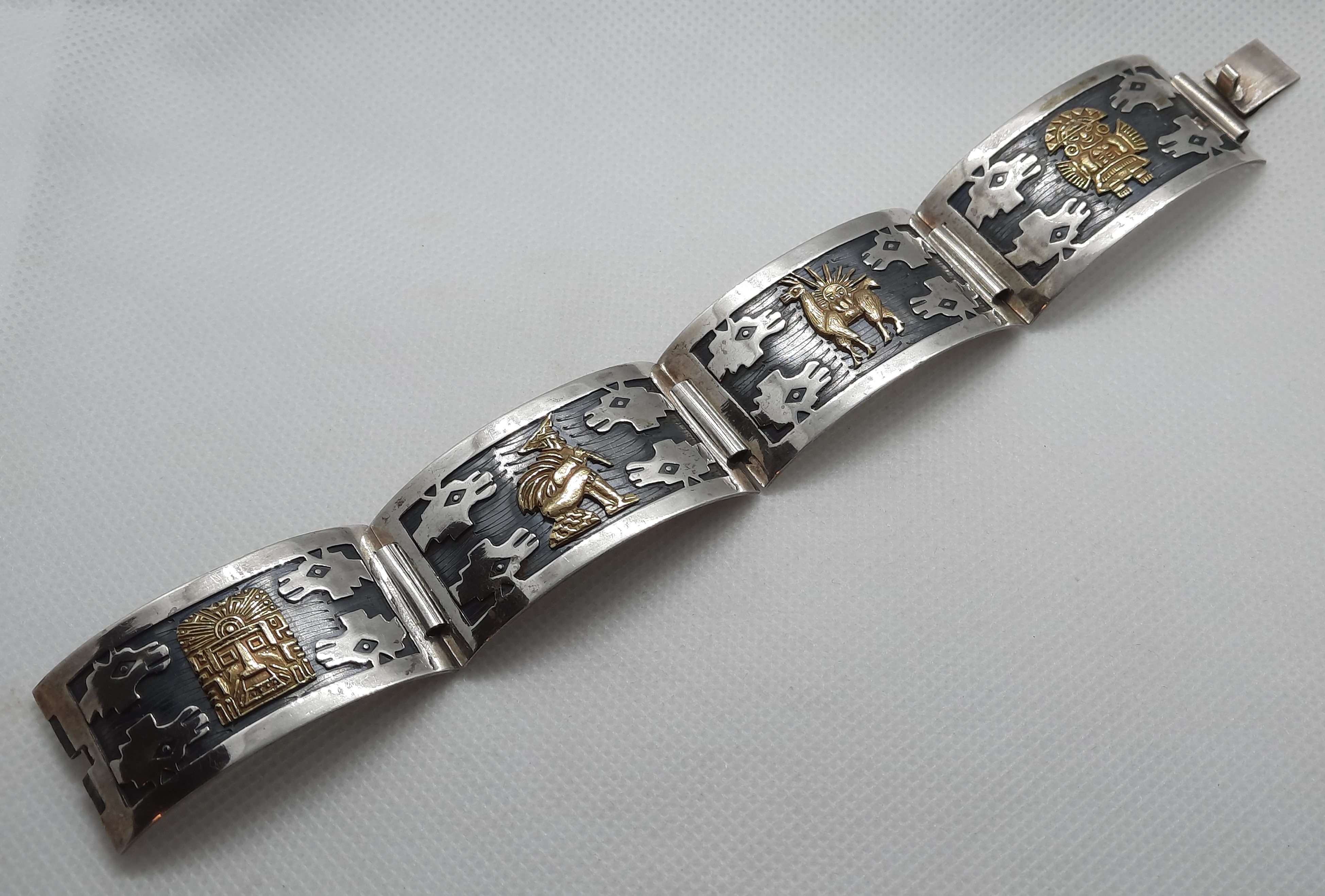 Peruvian Bracelet in Sterling Silver with 18k Gold Motifs