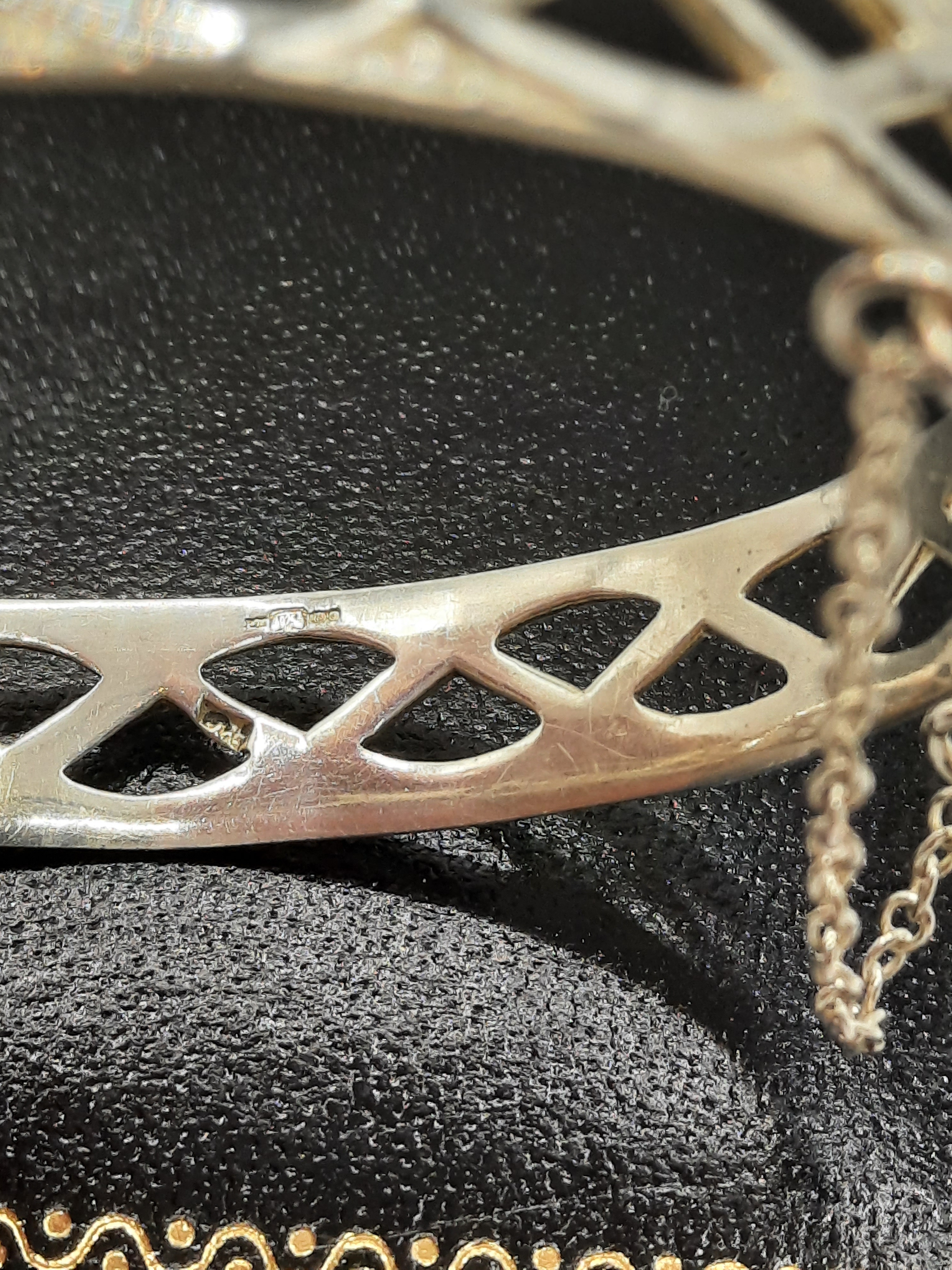 Sterling Silver Celtic Knot Pattern Bangle