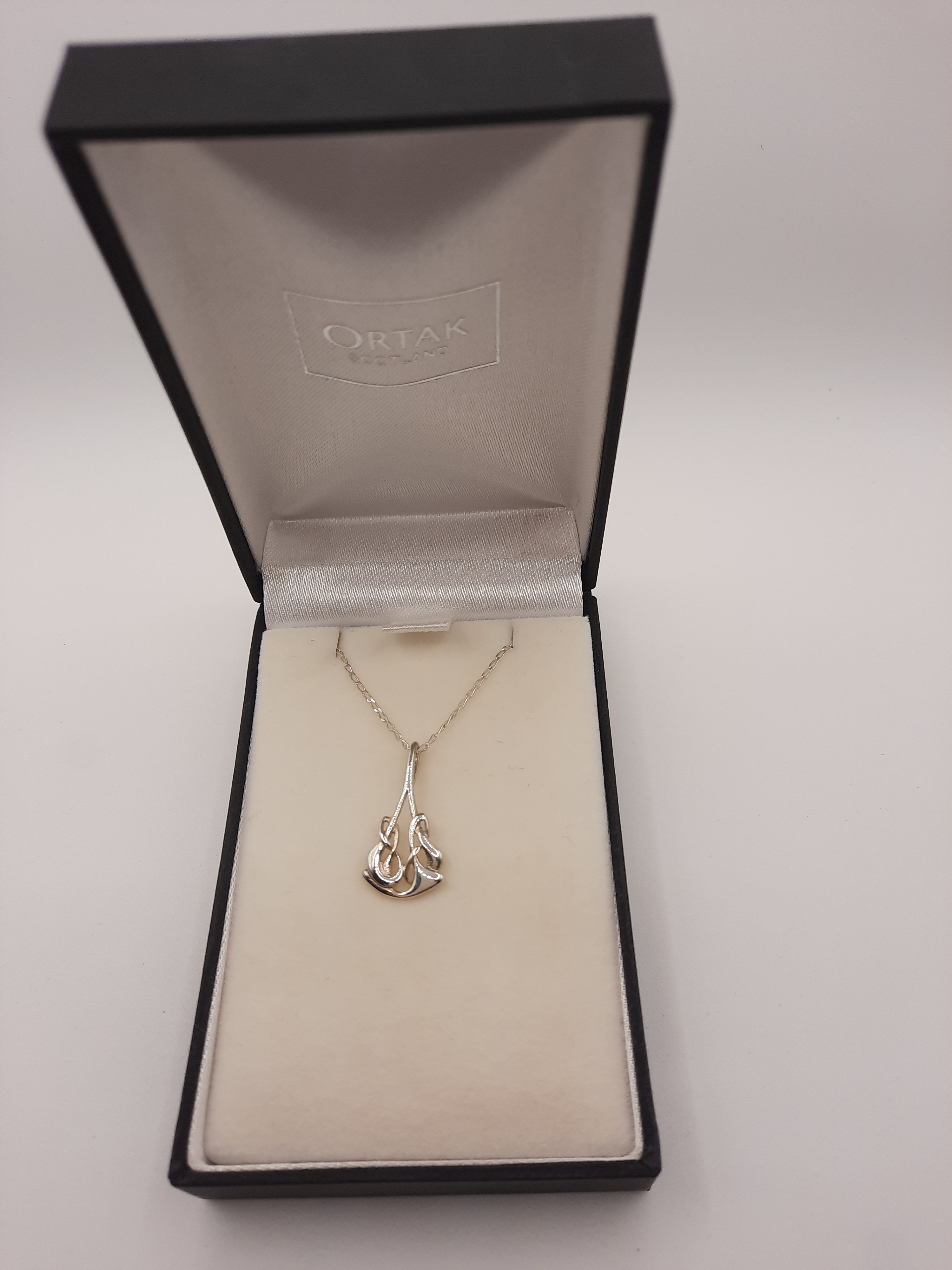 ORTAK Sterling Silver Archibald Knox Pendant and Chain in Original Box