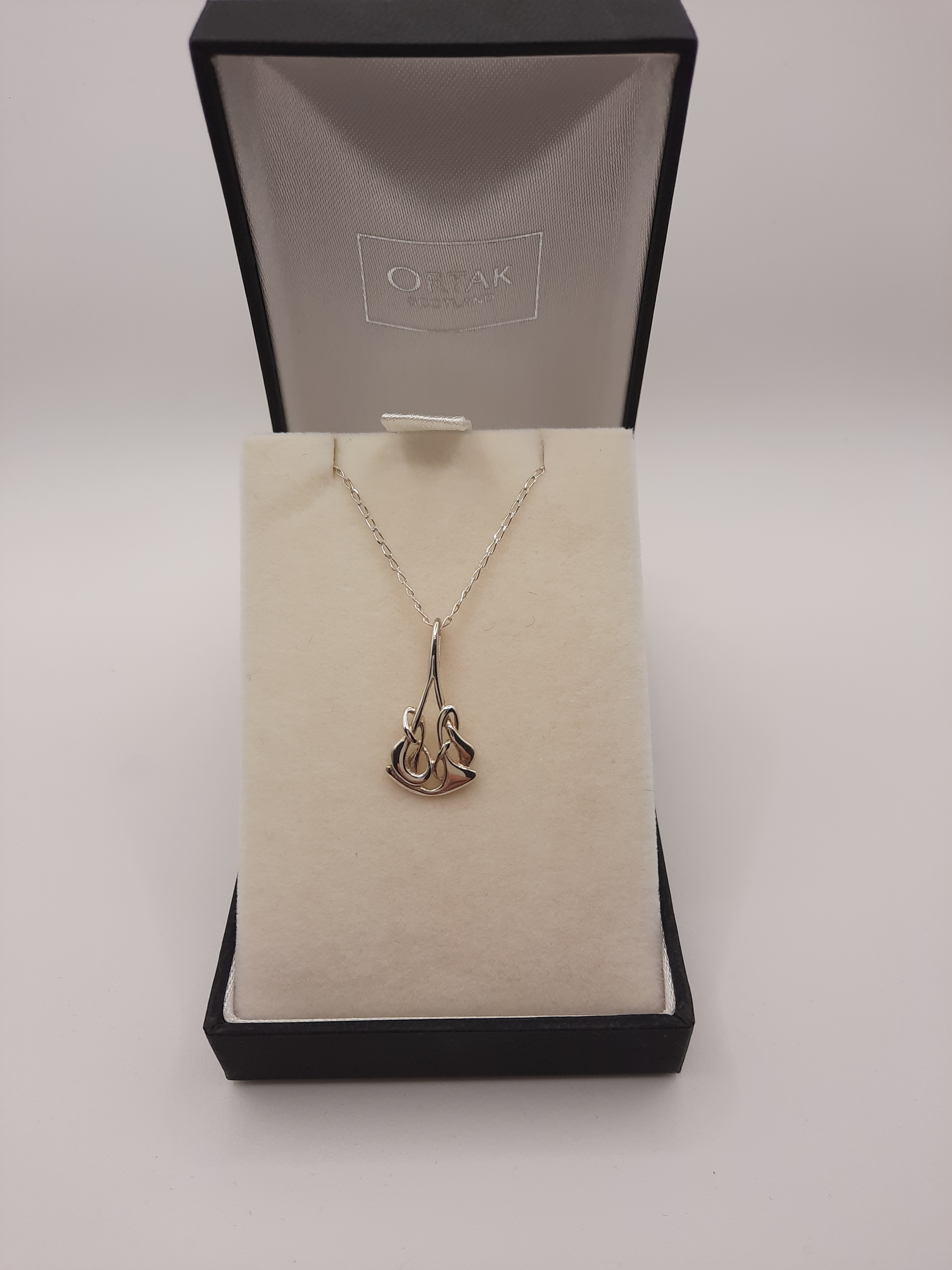 ORTAK Sterling Silver Archibald Knox Pendant and Chain in Original Box