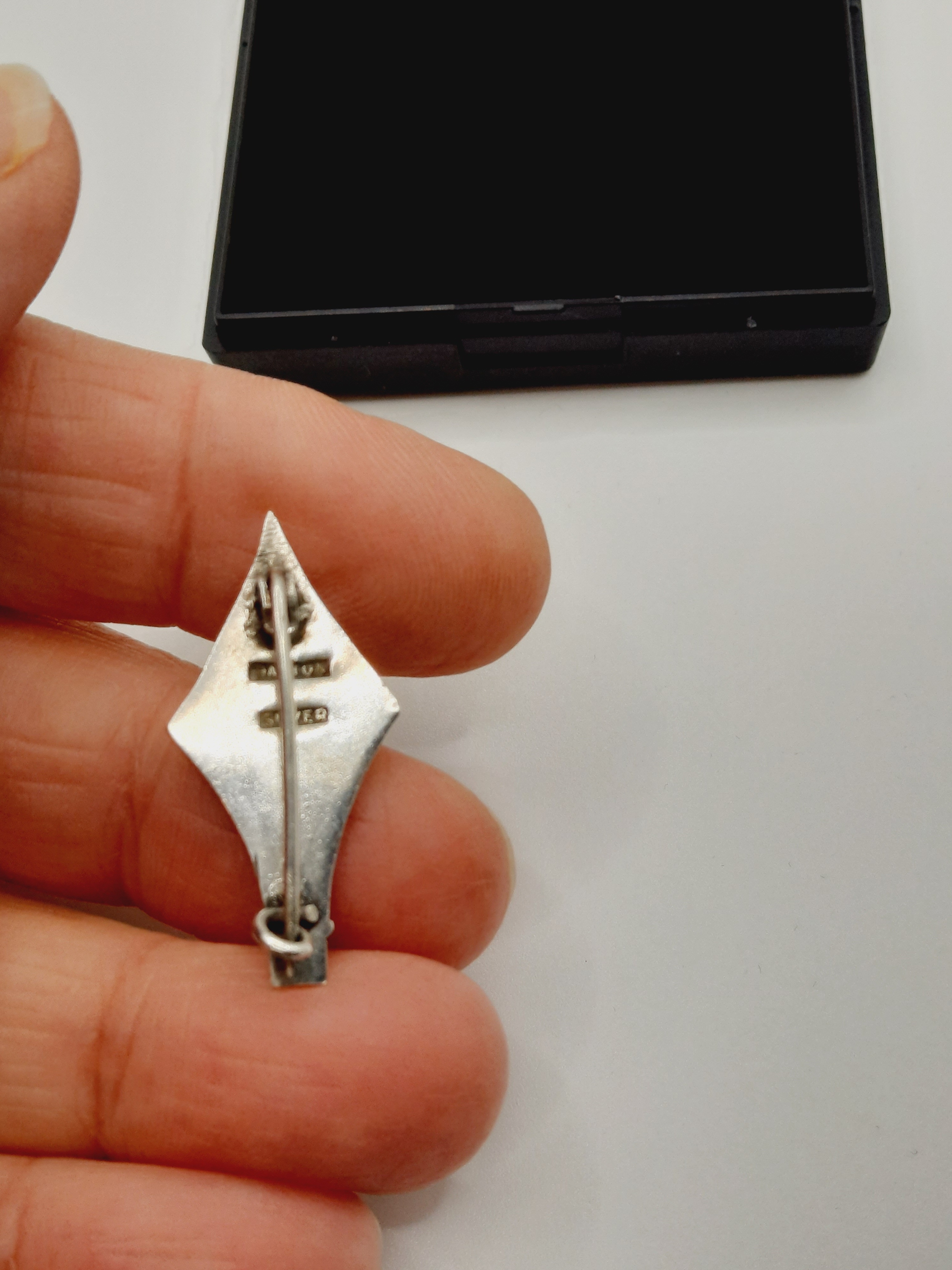 Unusual Vintage Sterling Silver Spear Head Brooch with Tiger's Head Decal