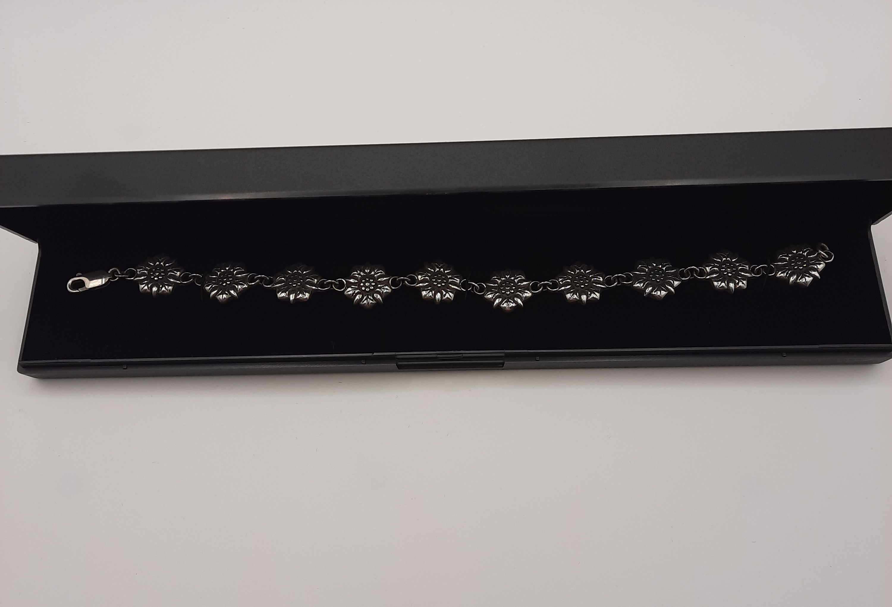 Sterling Silver Flower Design Bracelet