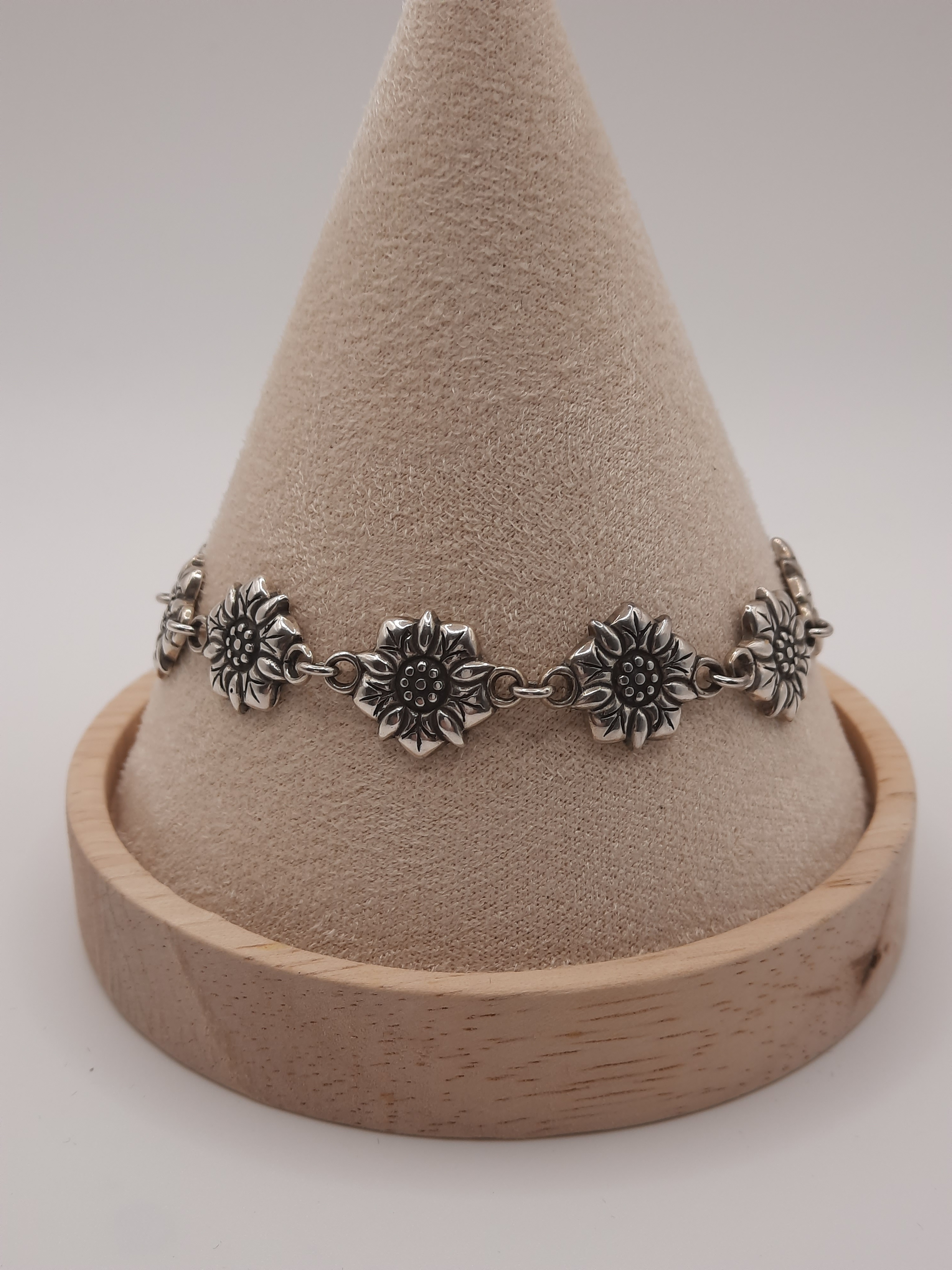 Sterling Silver Flower Design Bracelet