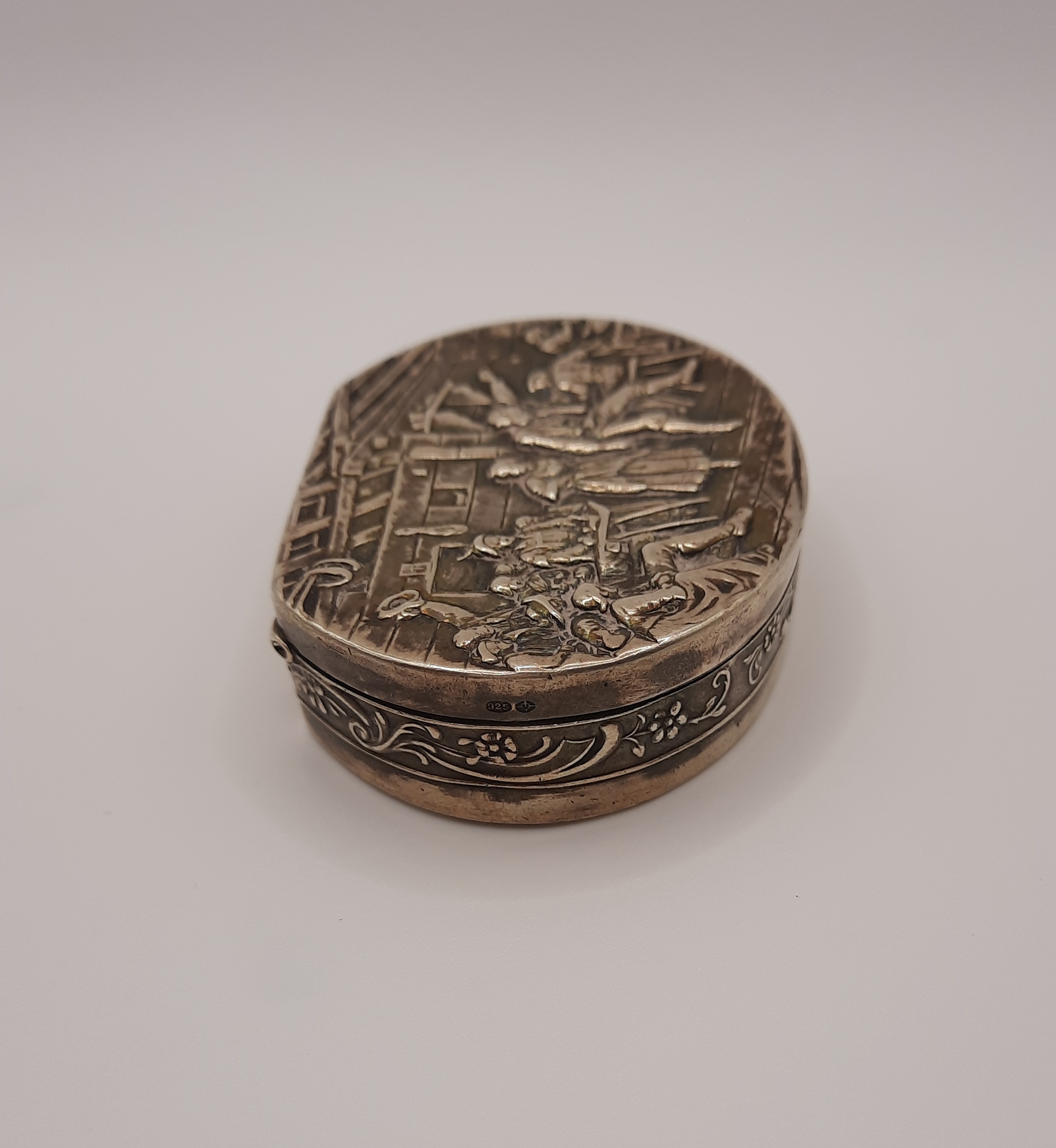 Sterling Silver Berthold Muller Snuff Box with Inn Scene