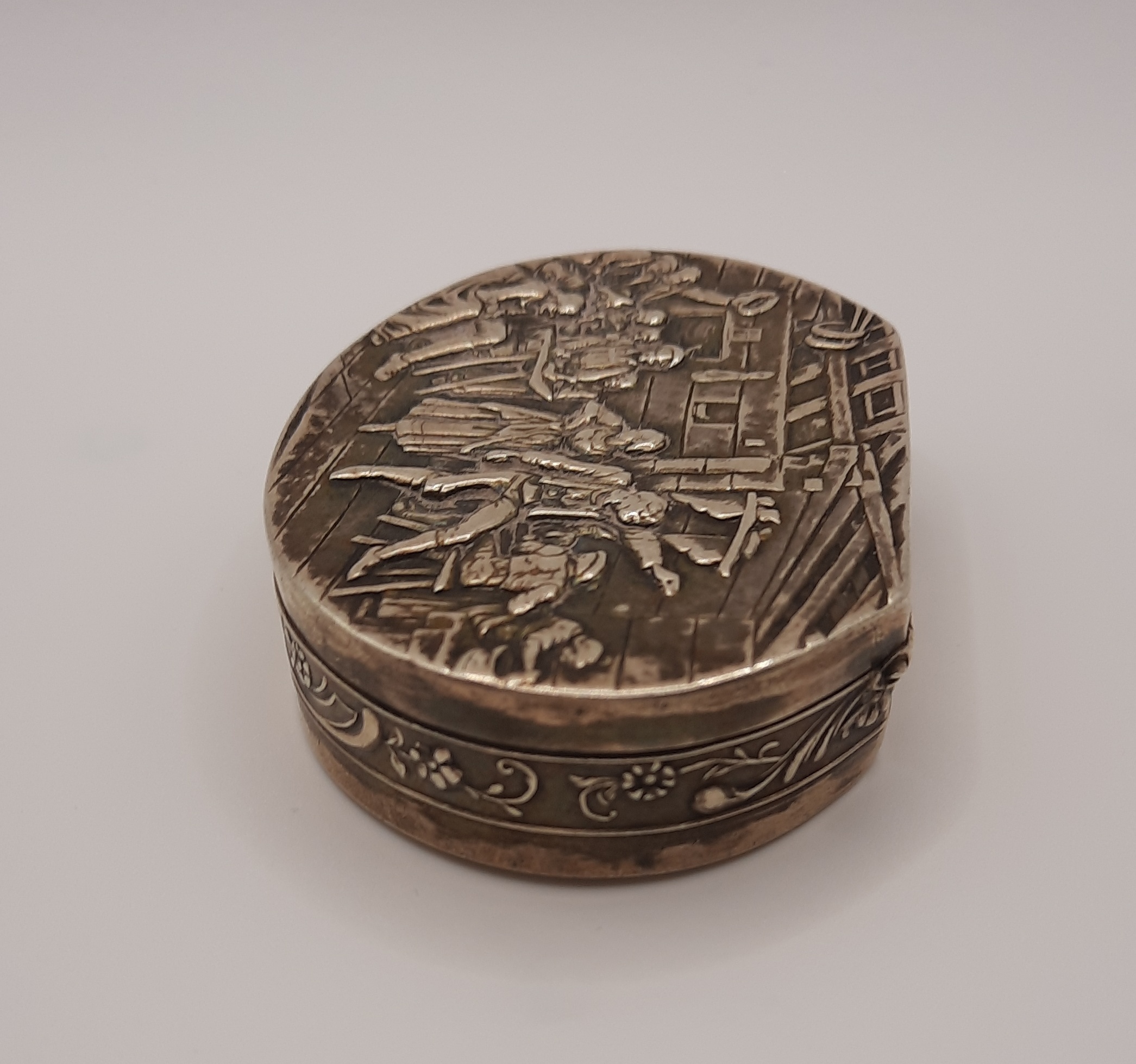 Sterling Silver Berthold Muller Snuff Box with Inn Scene