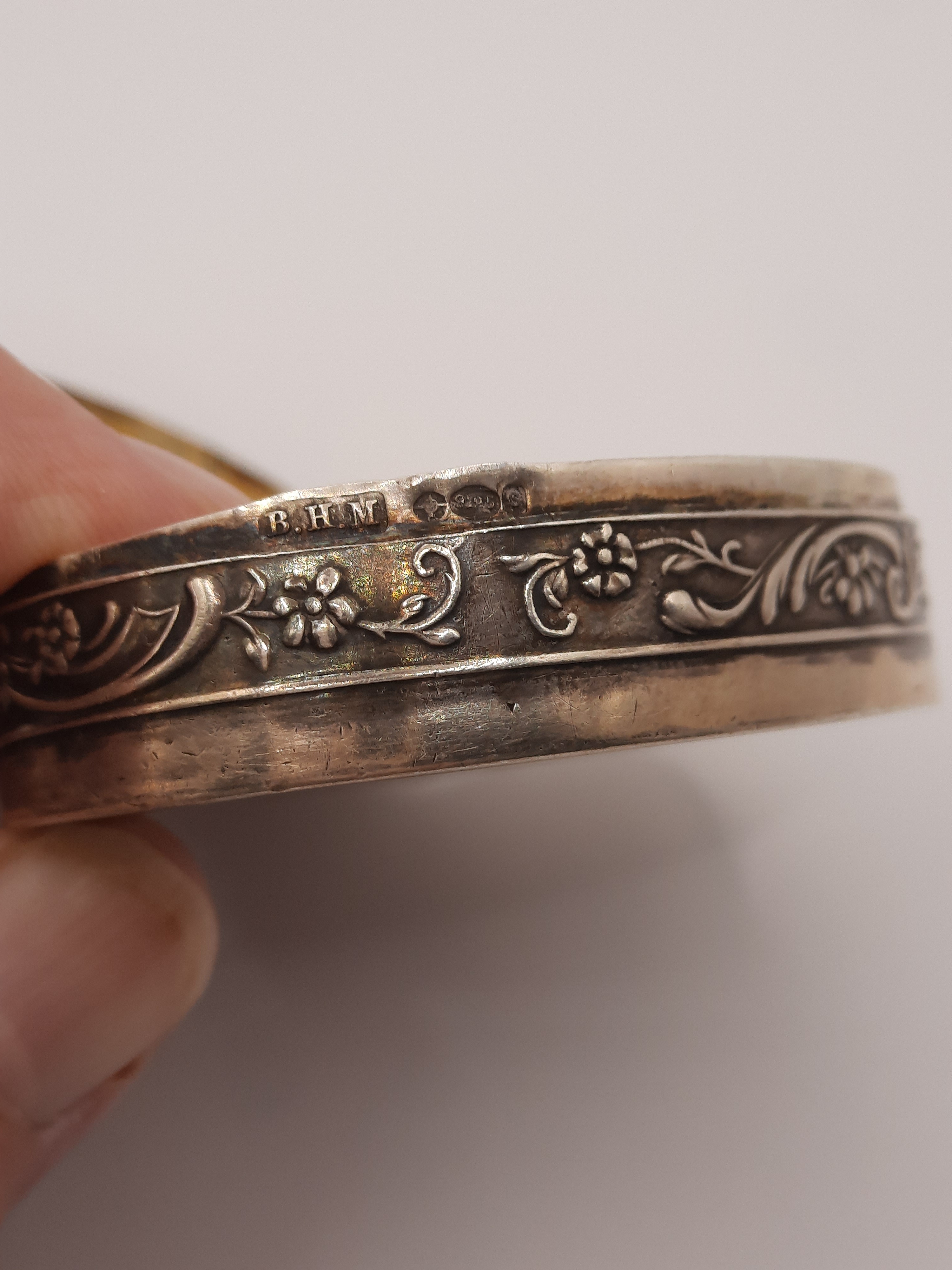 Sterling Silver Berthold Muller Snuff Box with Inn Scene