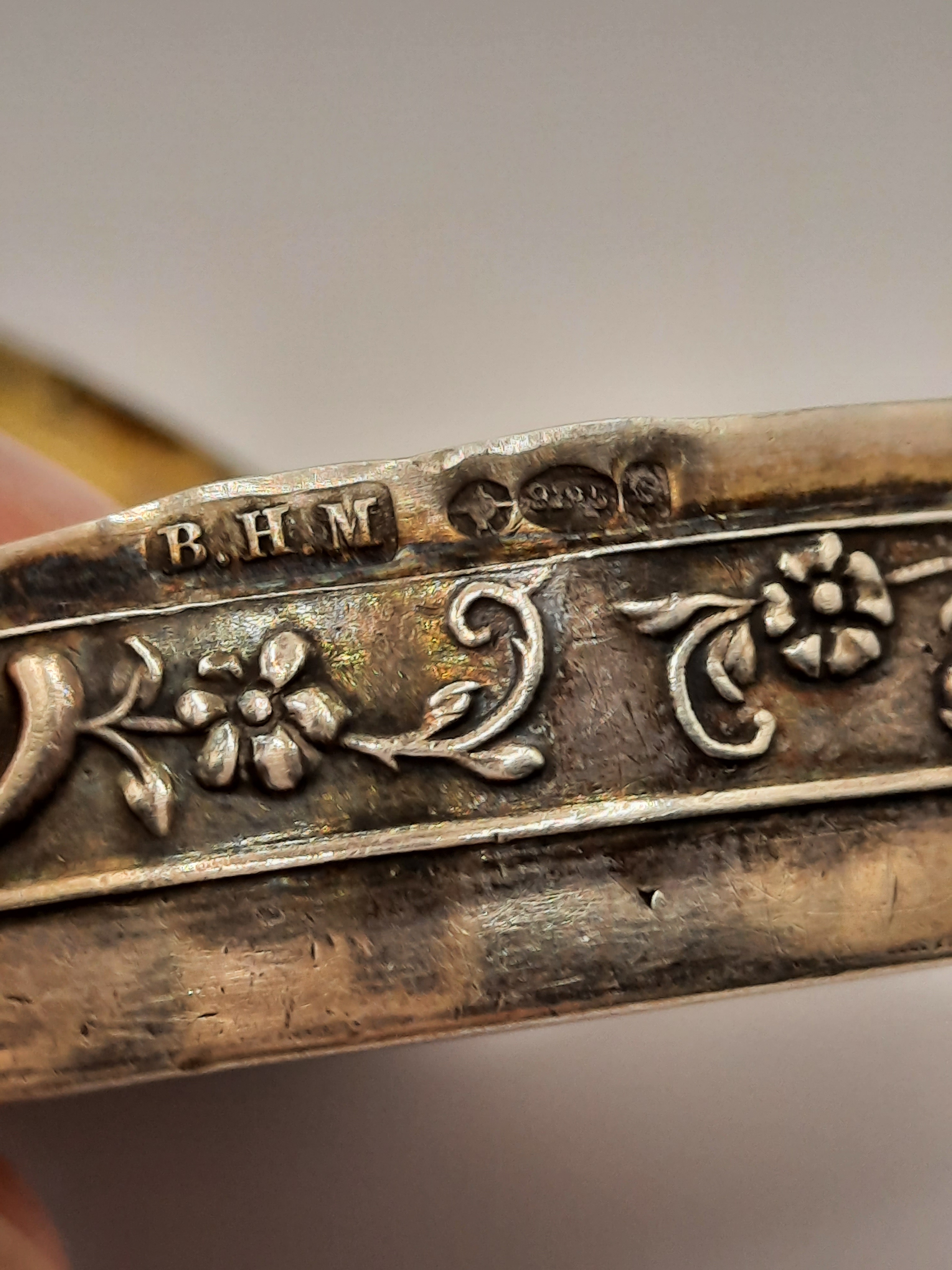 Sterling Silver Berthold Muller Snuff Box with Inn Scene