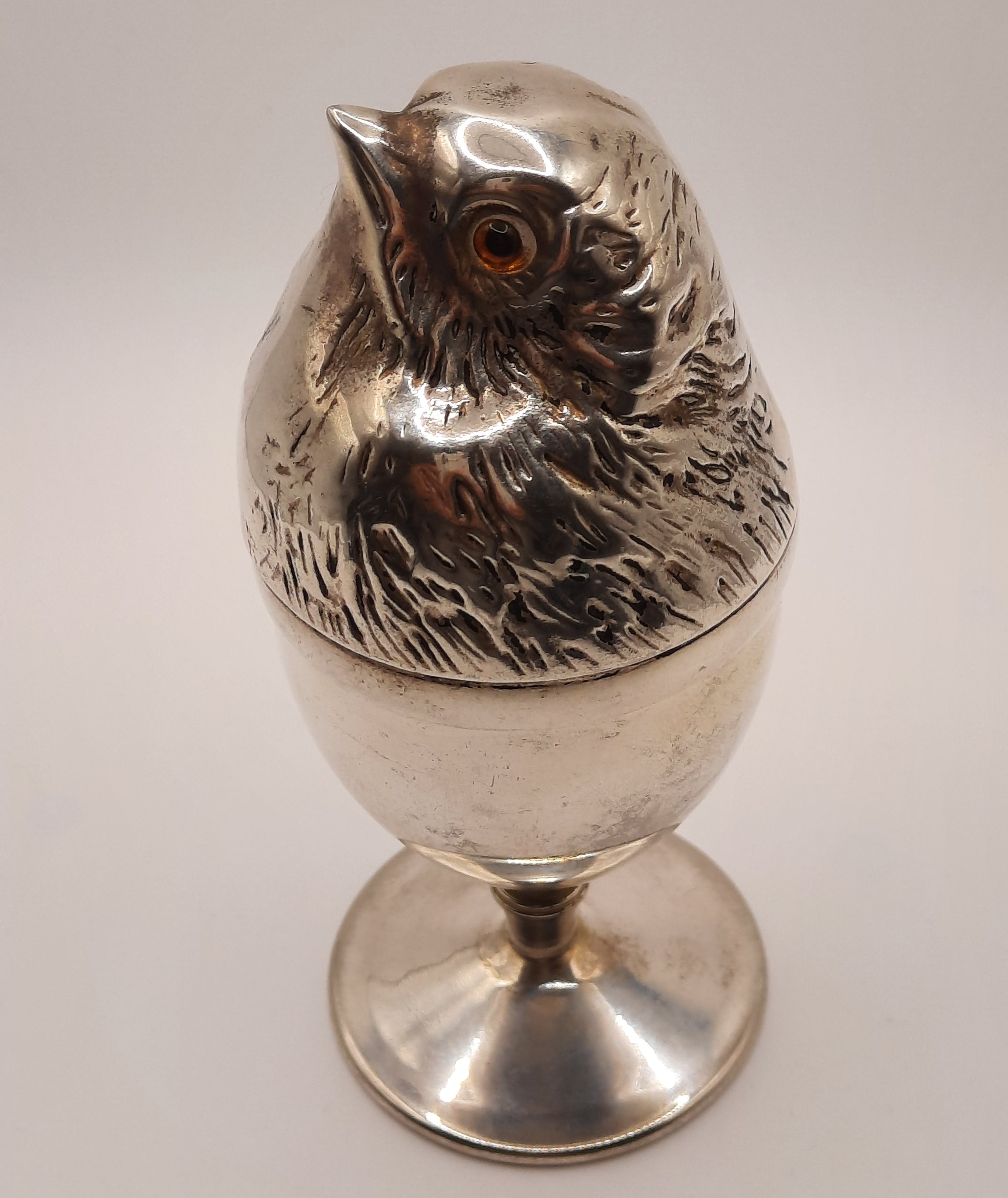 Unusual Vintage Egg Cup with Chick Design Cover