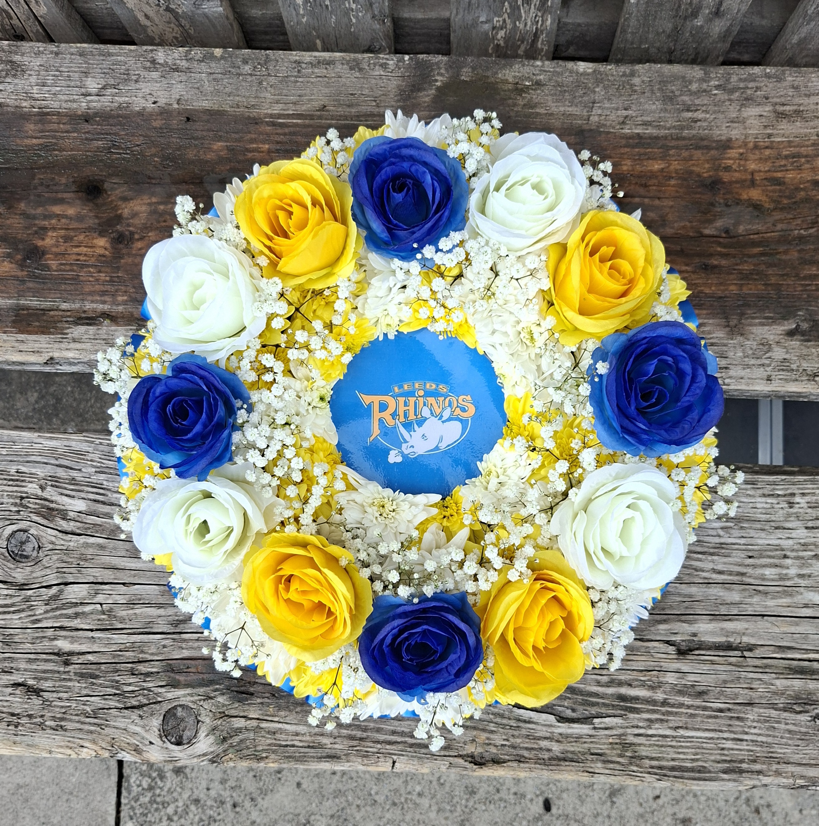 Round flower tribute