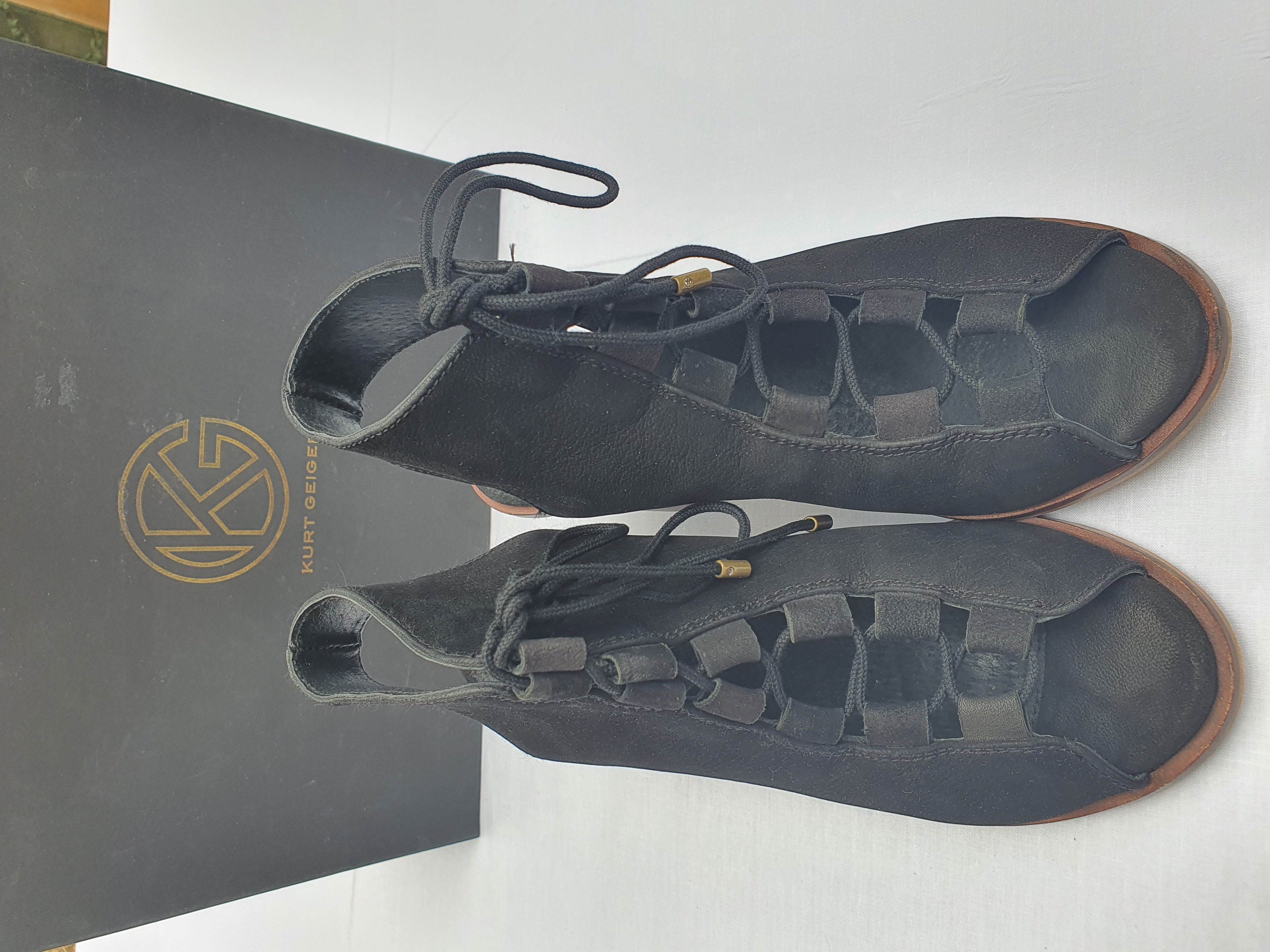 KURT GEIGER Black Leather Lace Heeled Shoe Size EU 37