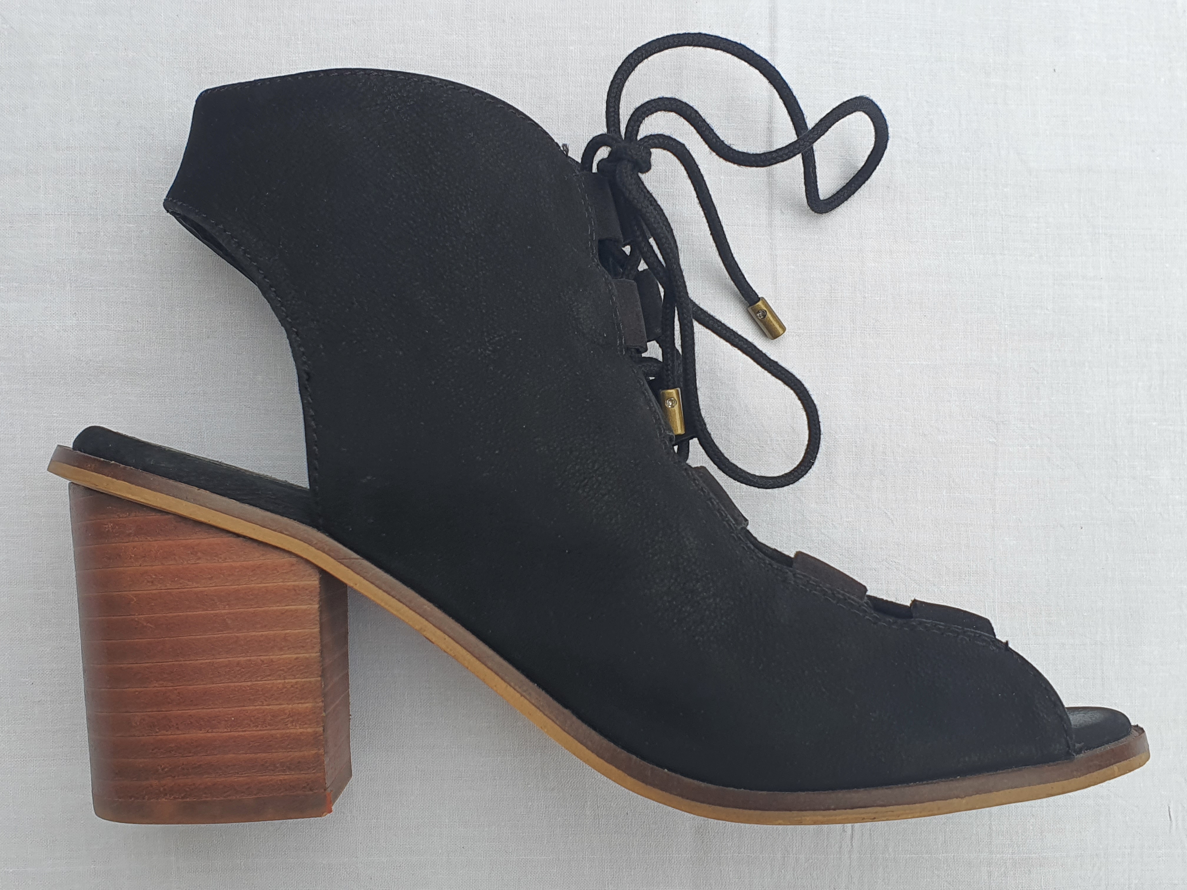 KURT GEIGER Black Leather Lace Heeled Shoe Size EU 37