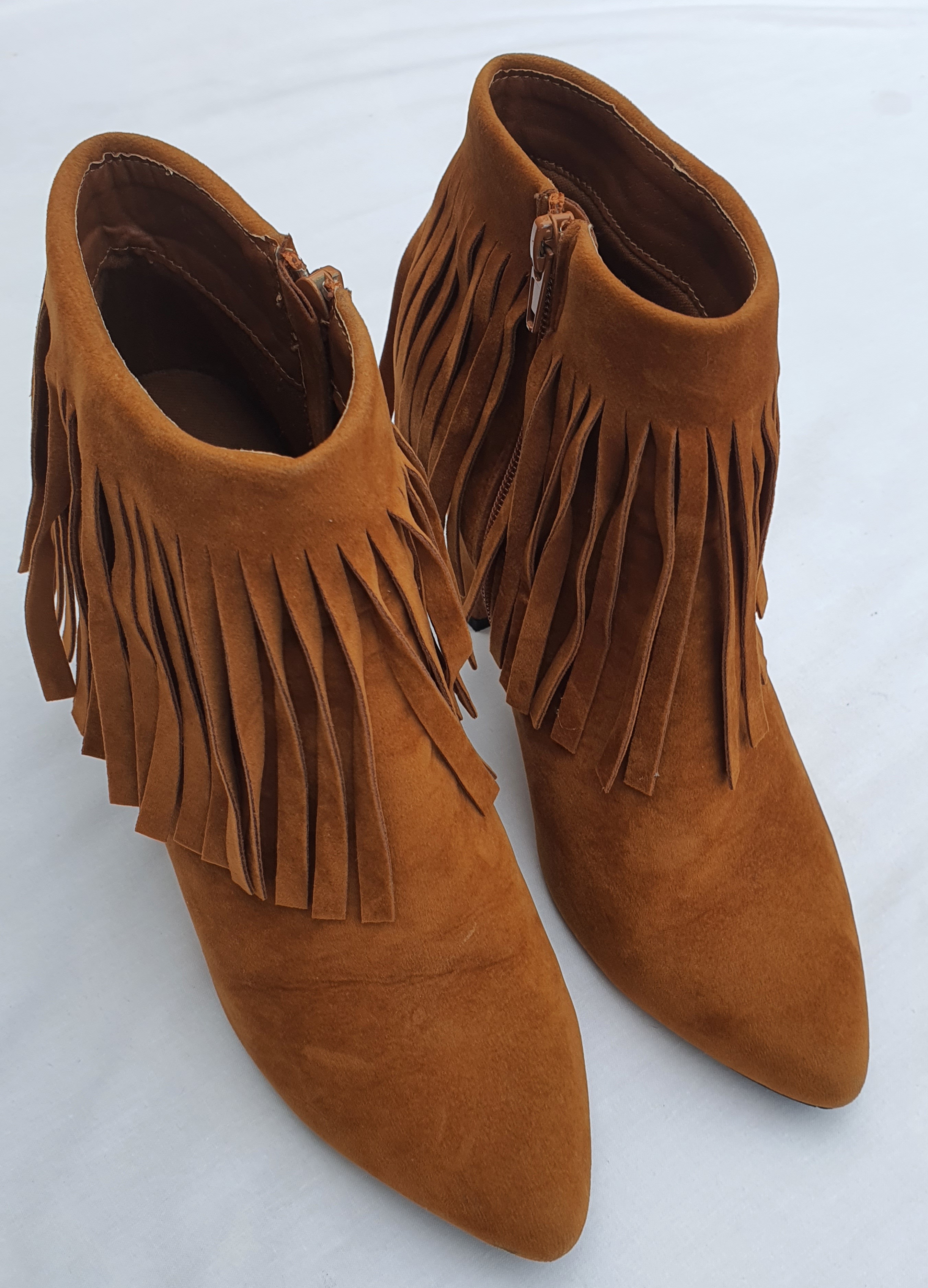 PUBLIC DESIRE Heeled Tassel Boots Size UK6