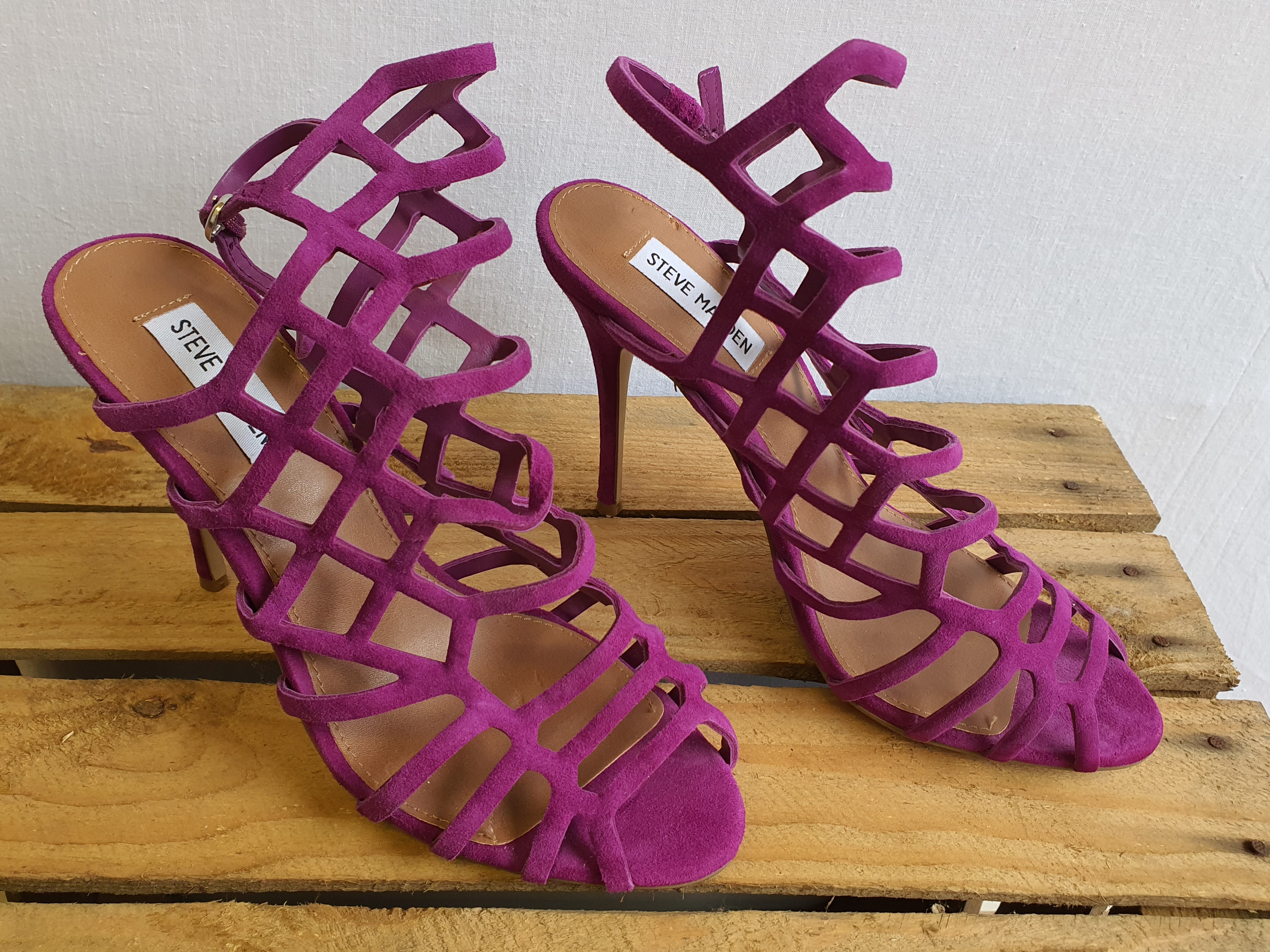 STEVE MADDEN Purple Suede Cage Sandals Size UK6