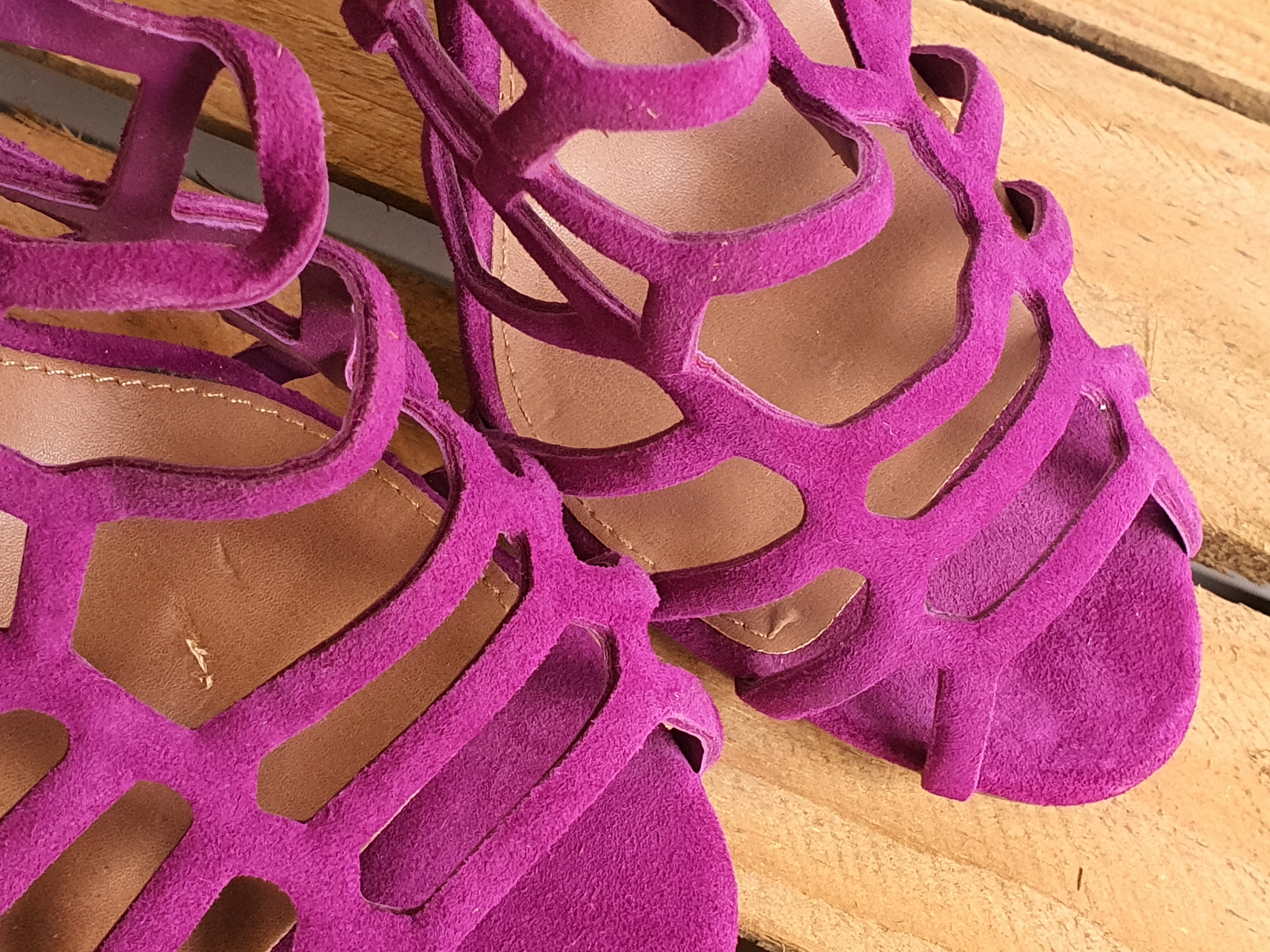 STEVE MADDEN Purple Suede Cage Sandals Size UK6