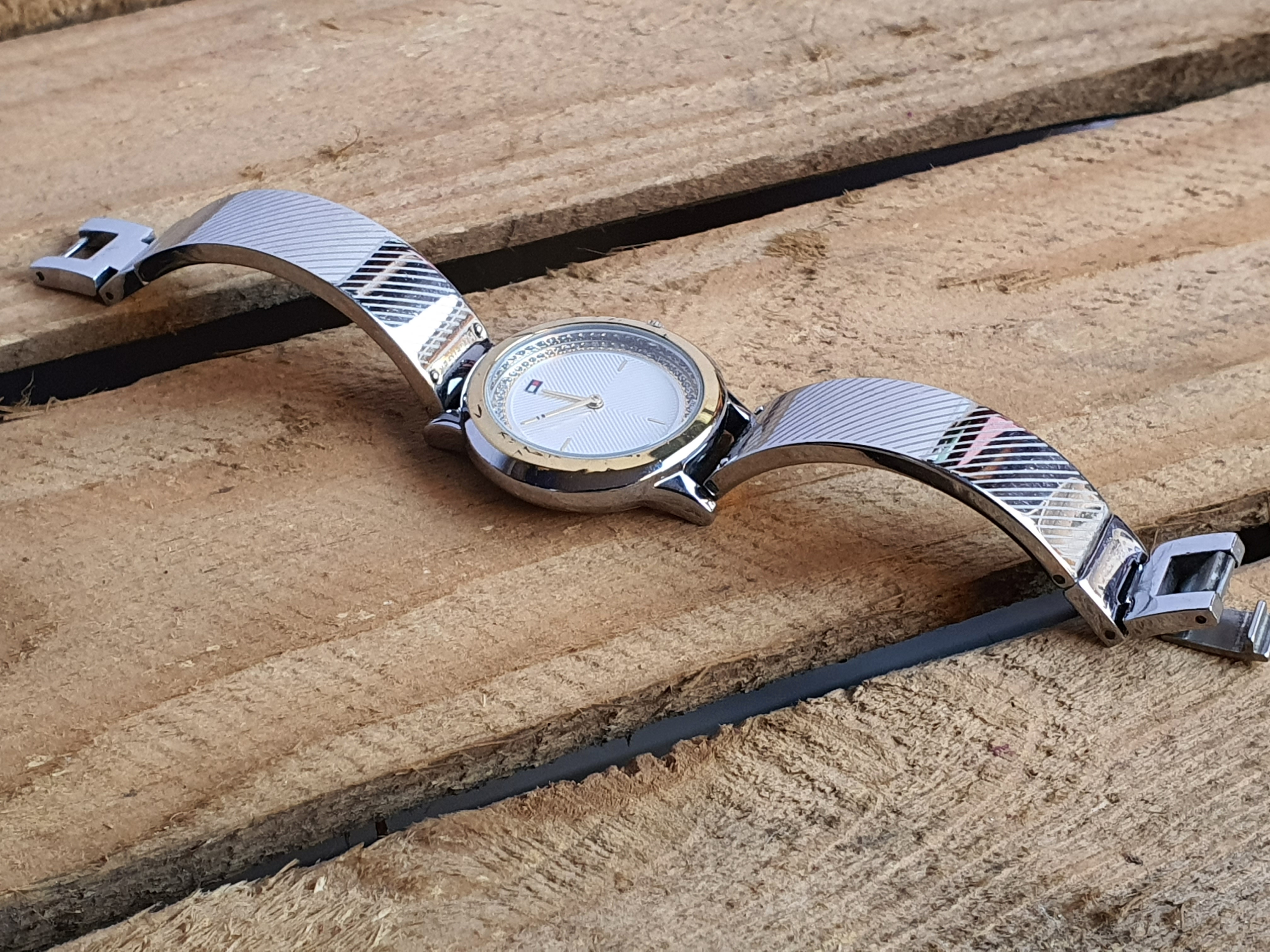 TOMMY HILFIGER Olivia Ladies Bangle/Bracelet Watch