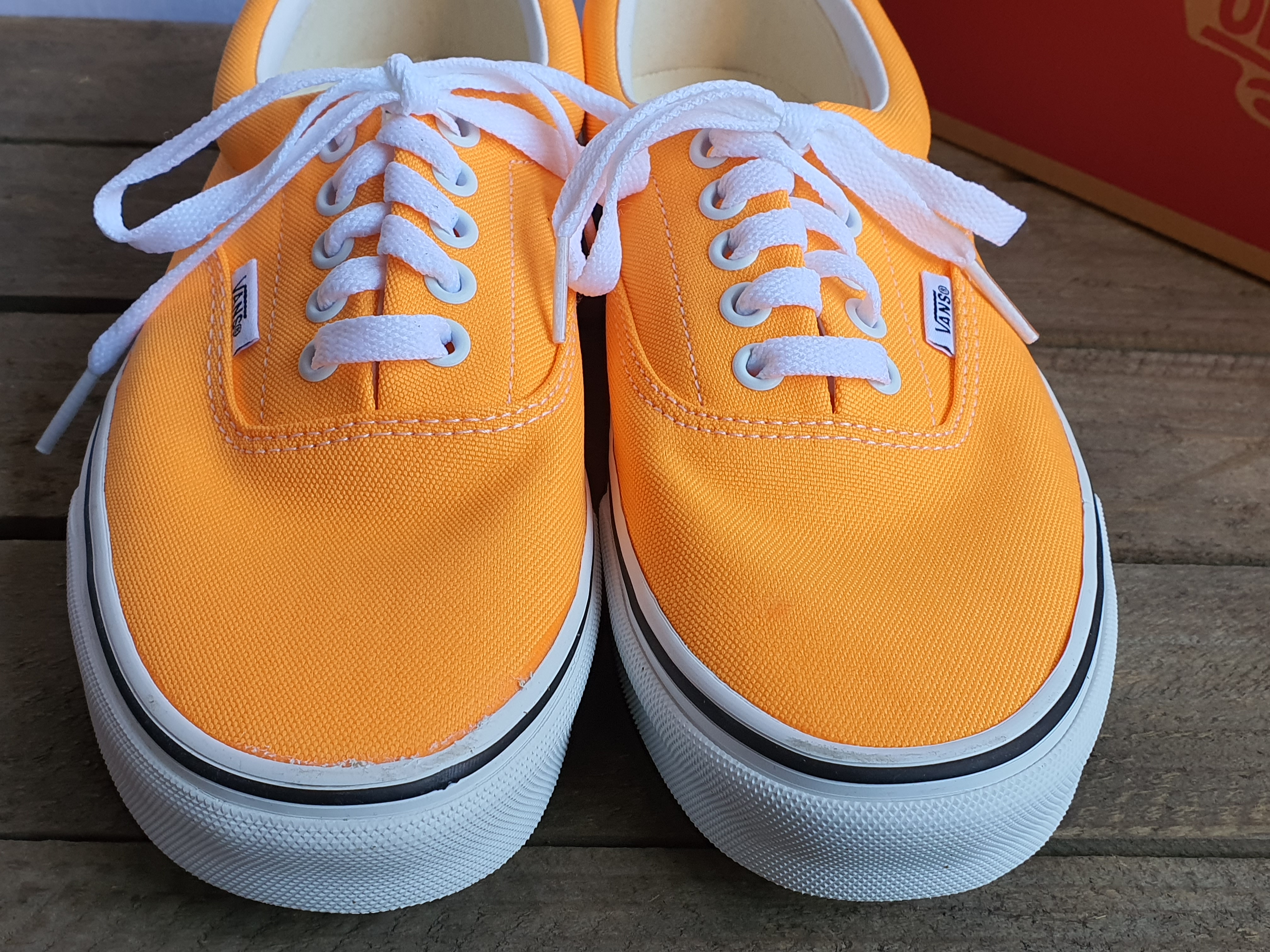 VANS Era Neon Orange Unisex Canvas Shoe Siz UK6