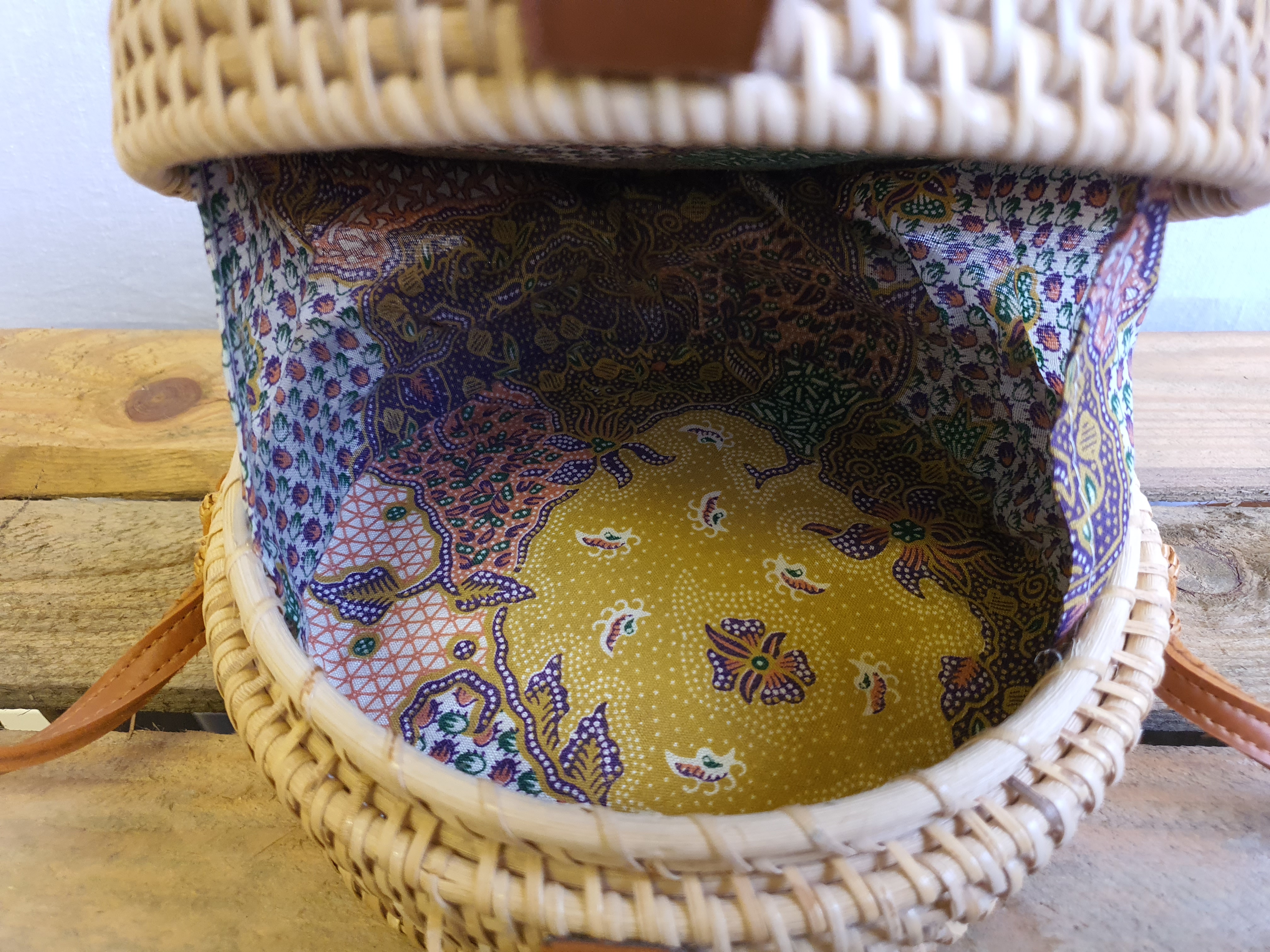 Round Rattan Wicker Shouler Bag with Colourful Fabric Lining