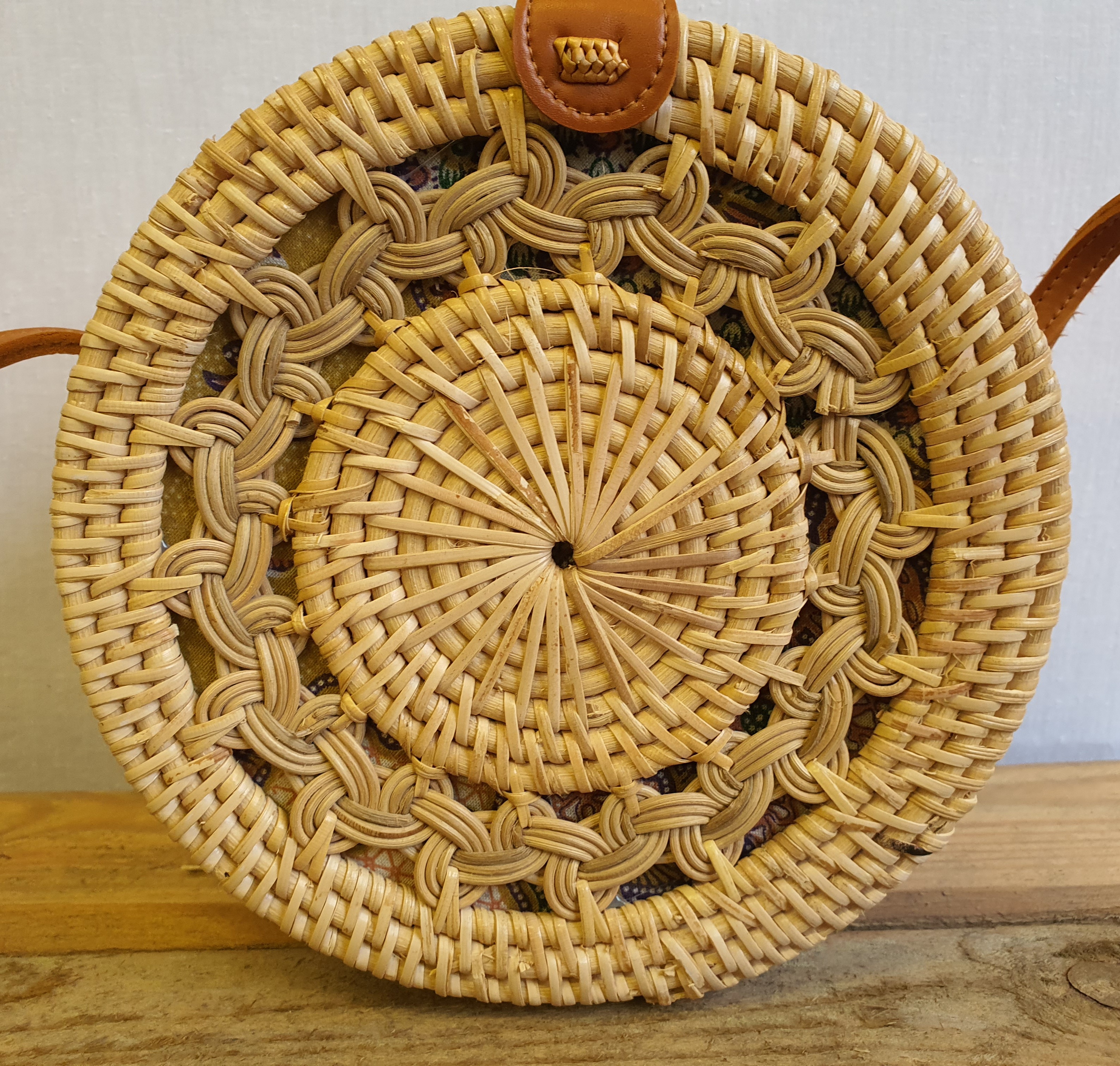 Round Rattan Wicker Shouler Bag with Colourful Fabric Lining