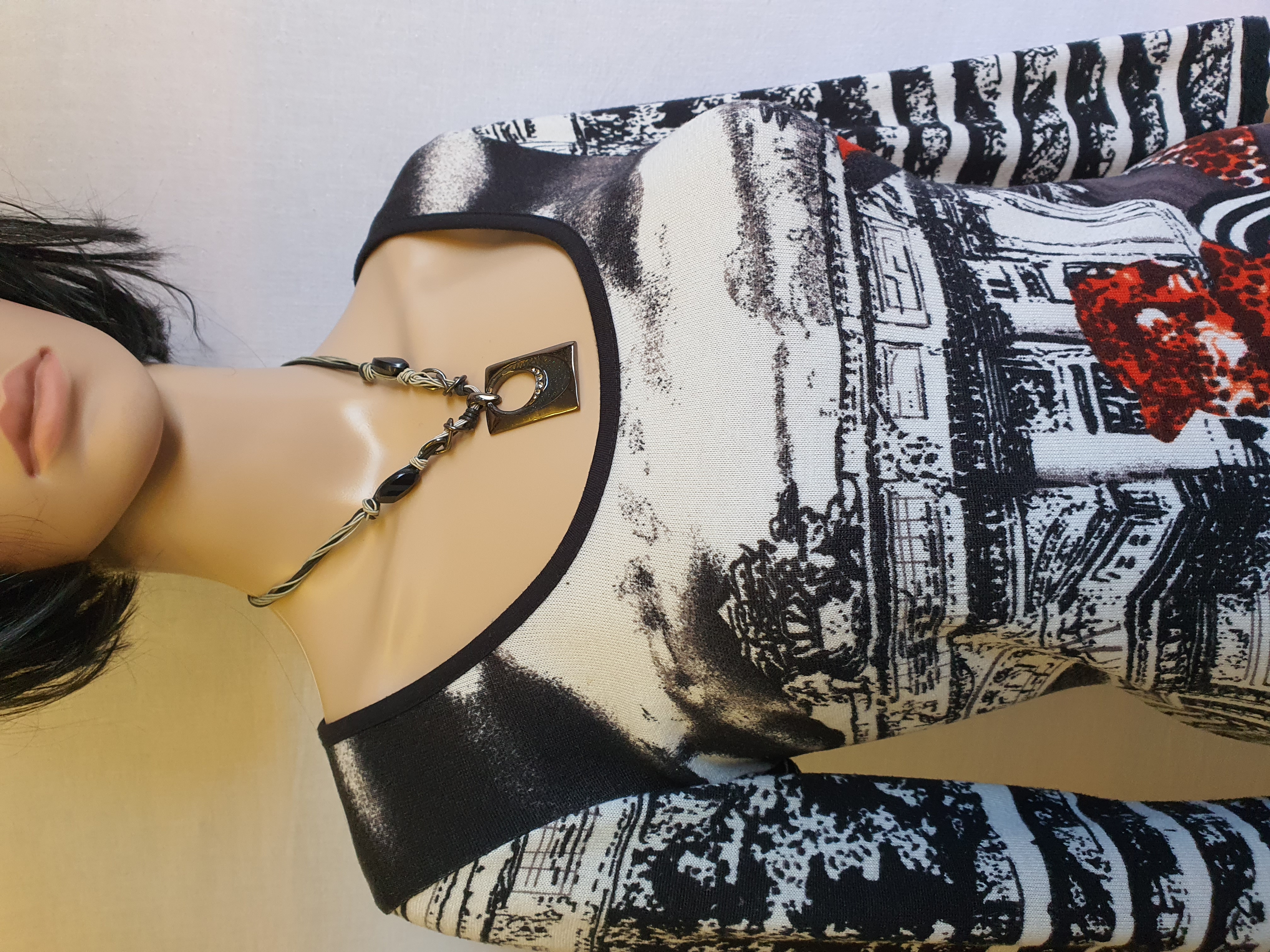 IZABEL LONDON Midi Lace Bottom Dress size UK 10 + Necklace