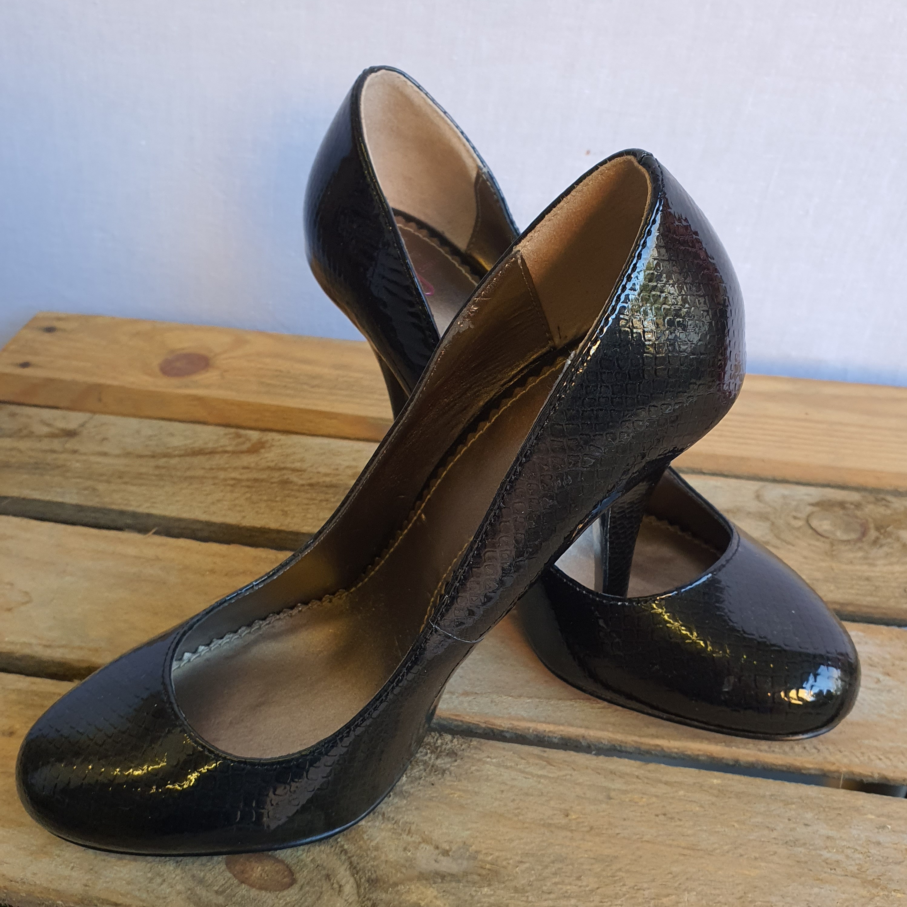 JASPER CONRAN Black 4" Heeled Court Shoe- NEW Size UK5