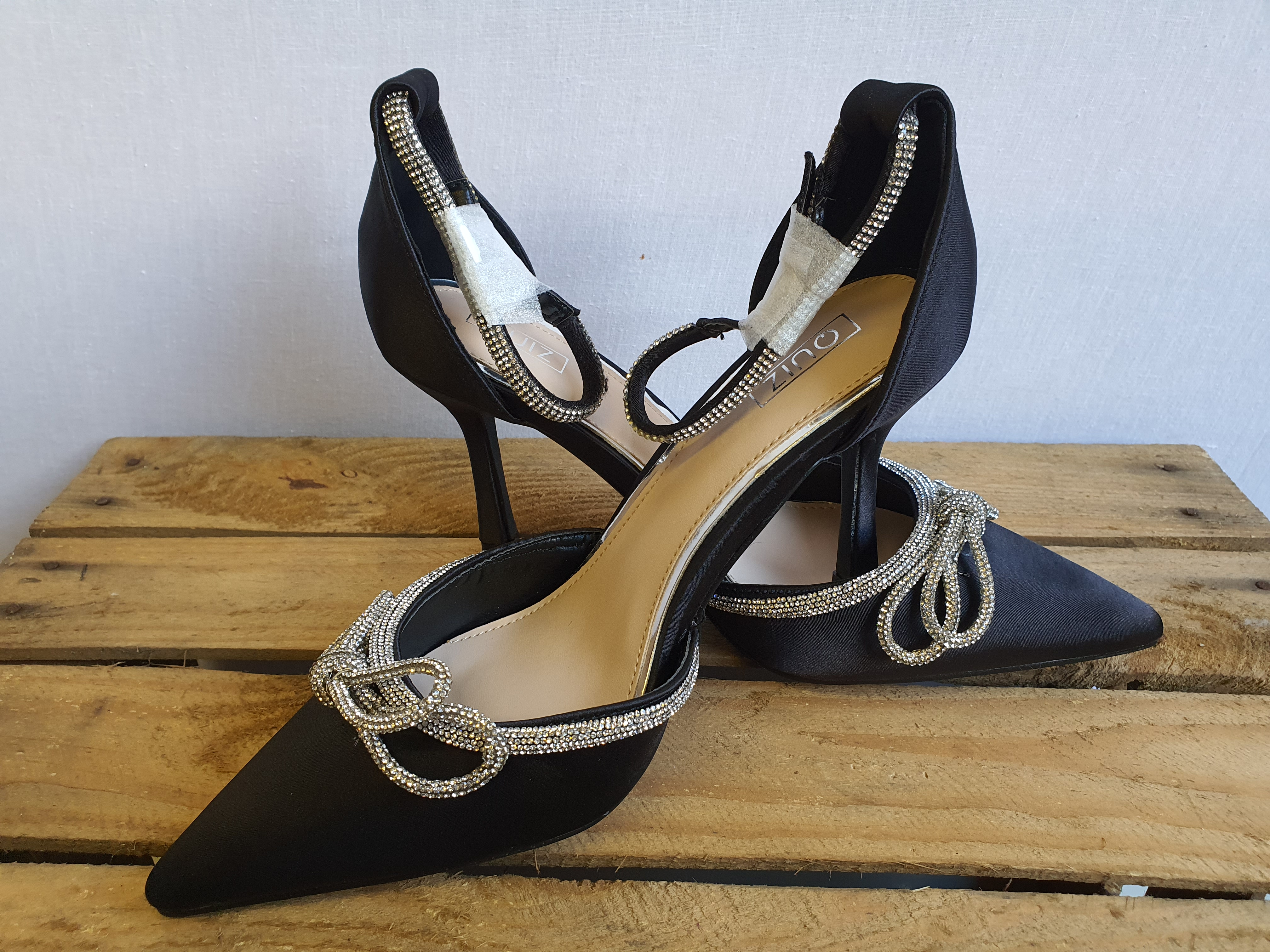 QUIZ Black Heeled Glitter and Diamante Court Shoes Size UK 8 - NEW
