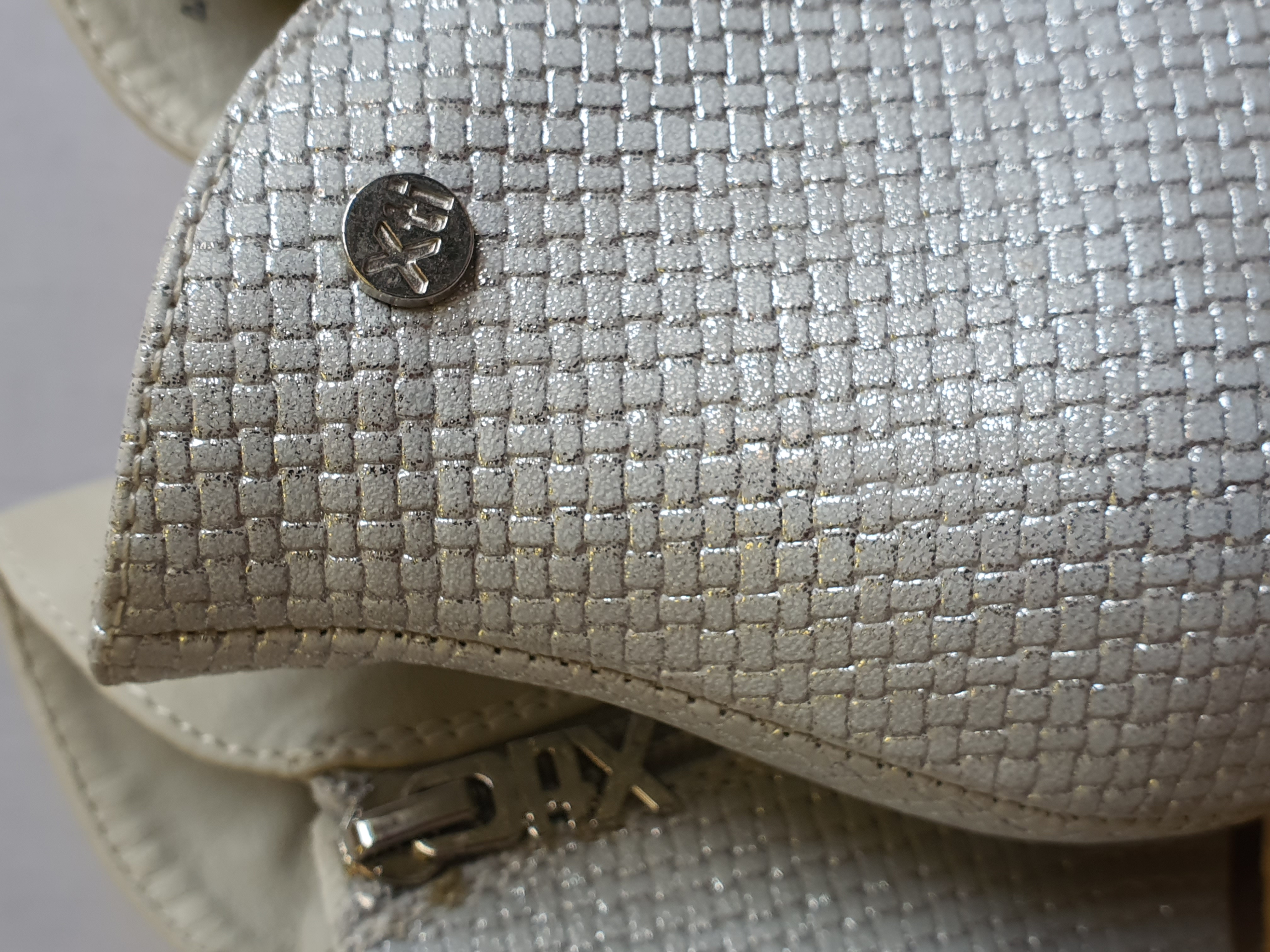 XTI Basic Silver & Cream Ankle Boots Size UK 6.5 - NEW