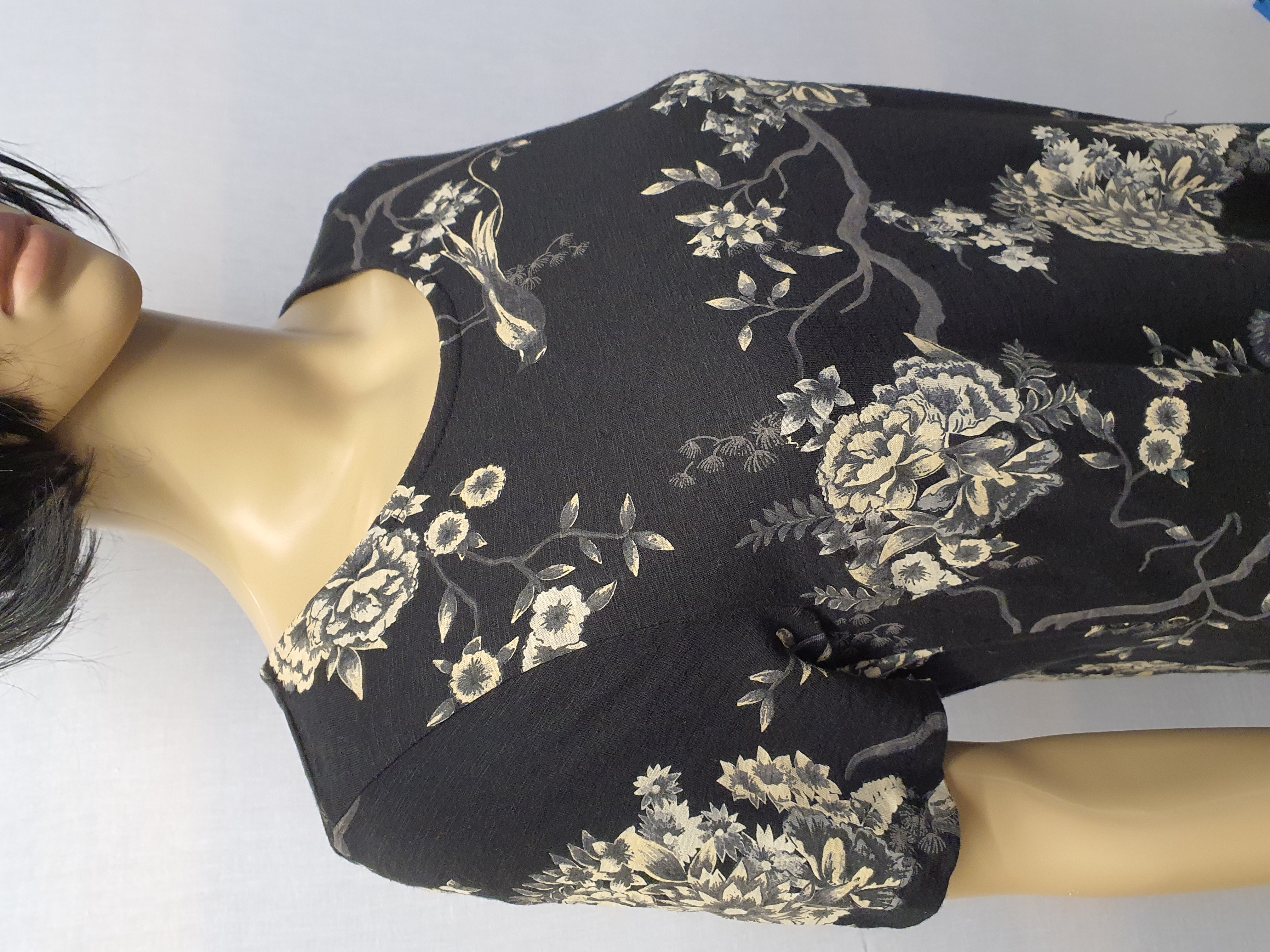 FATFACE Black Flower S/Sleeve Top Size UK10