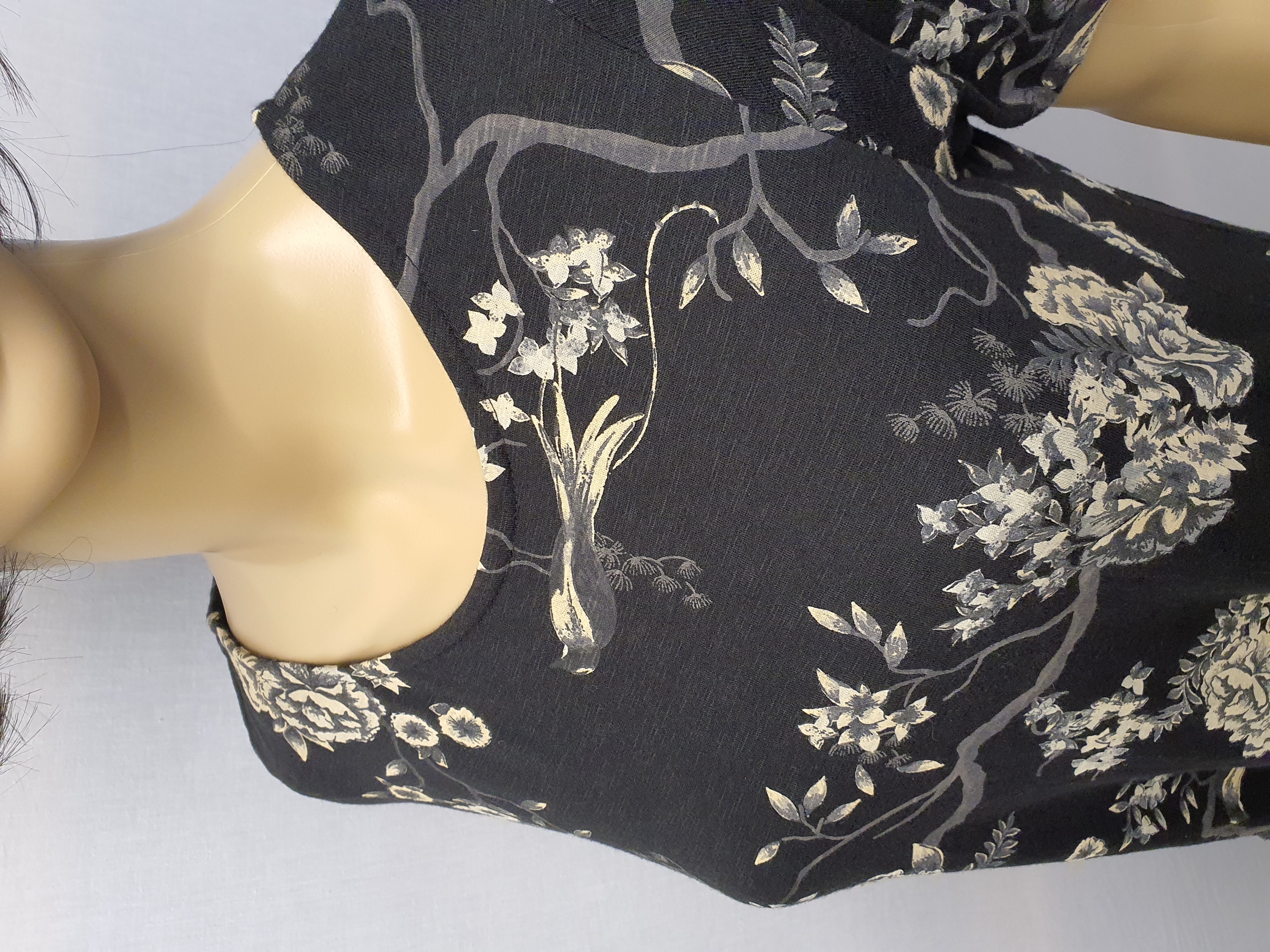 FATFACE Black Flower S/Sleeve Top Size UK10