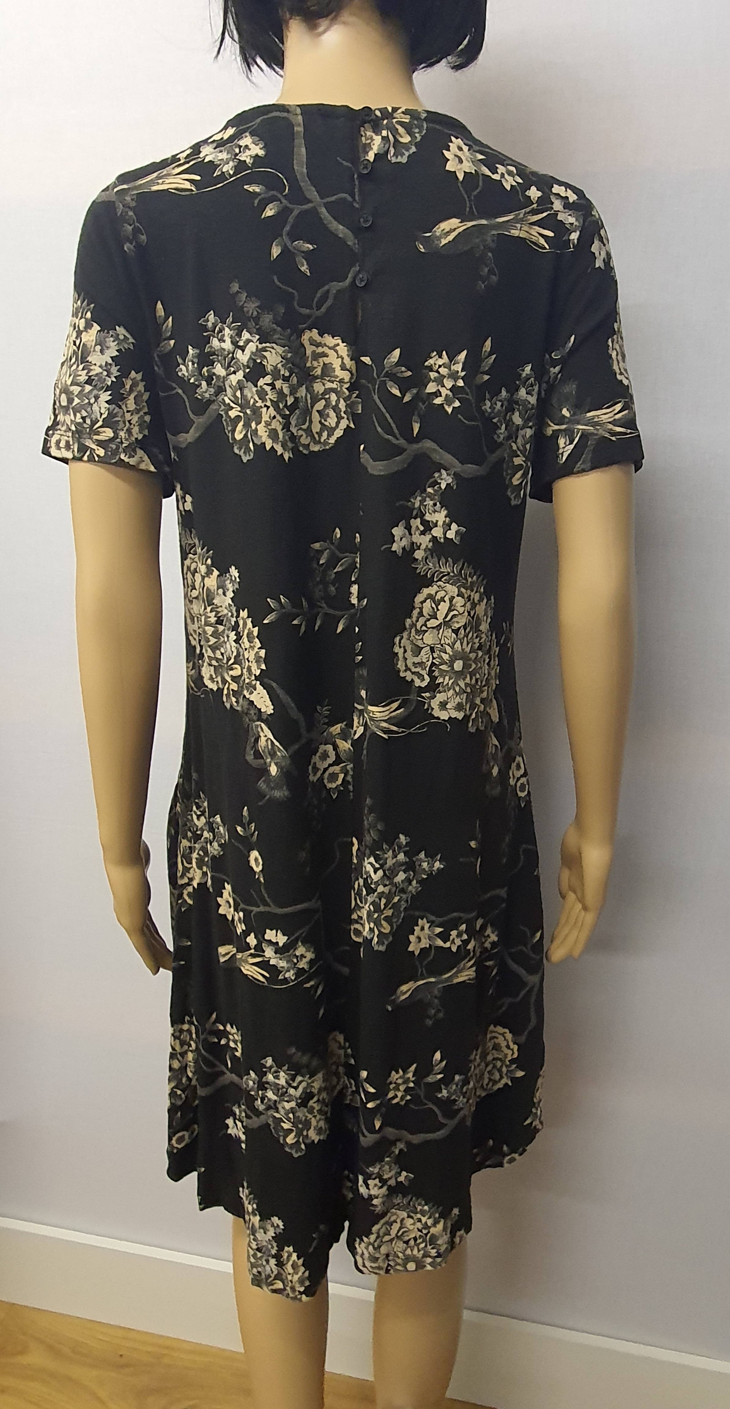 FATFACE Black Flower S/Sleeve Top Size UK10