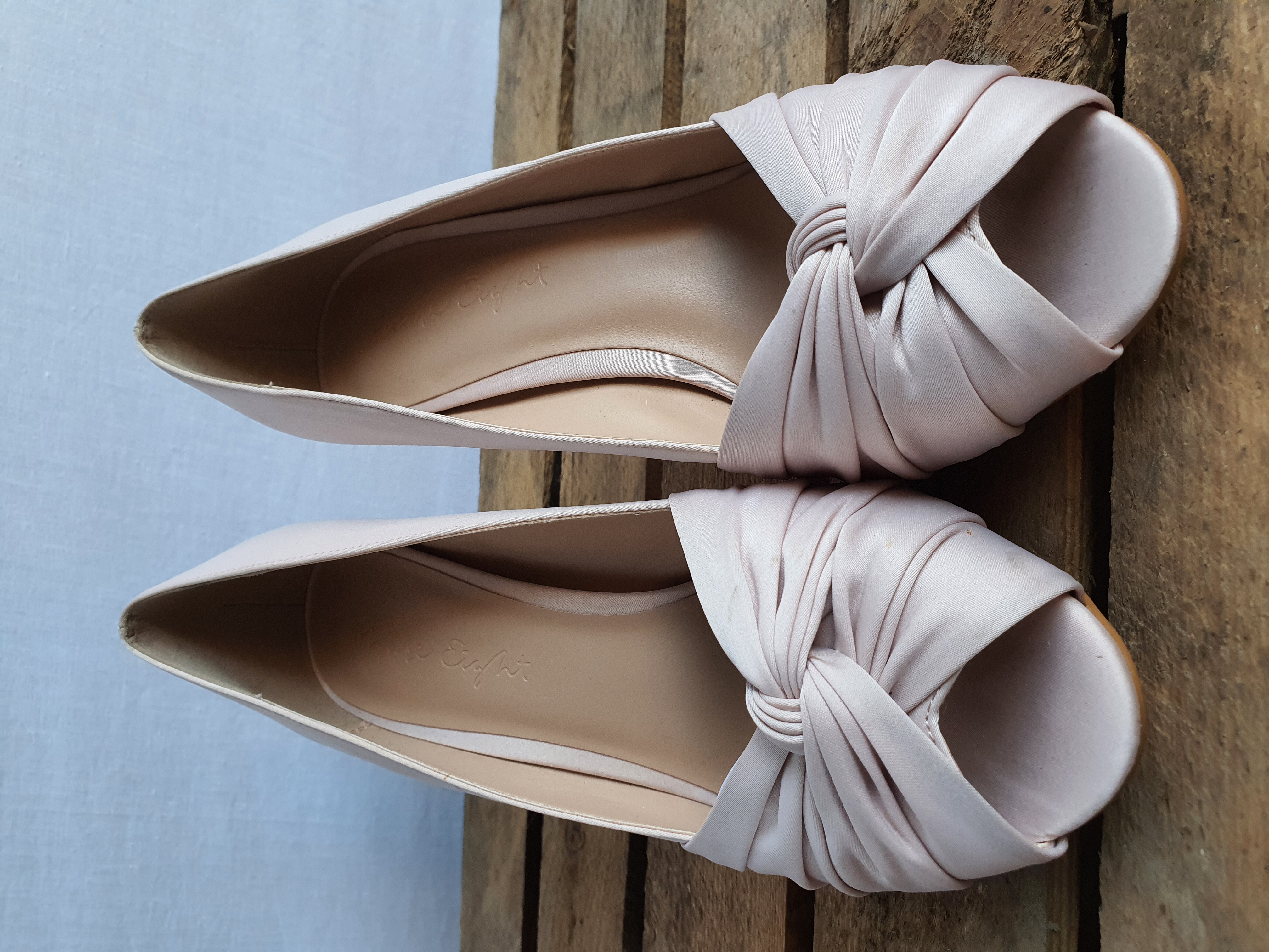 PHASE EIGHT Cream Fabric Knot Design 3" Heels Size UK4