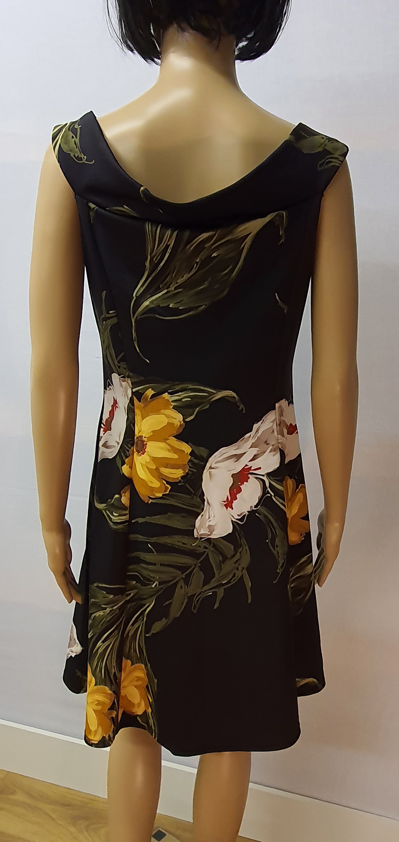 QUIZ Black Sleeveless Flower Dress Size UK16
