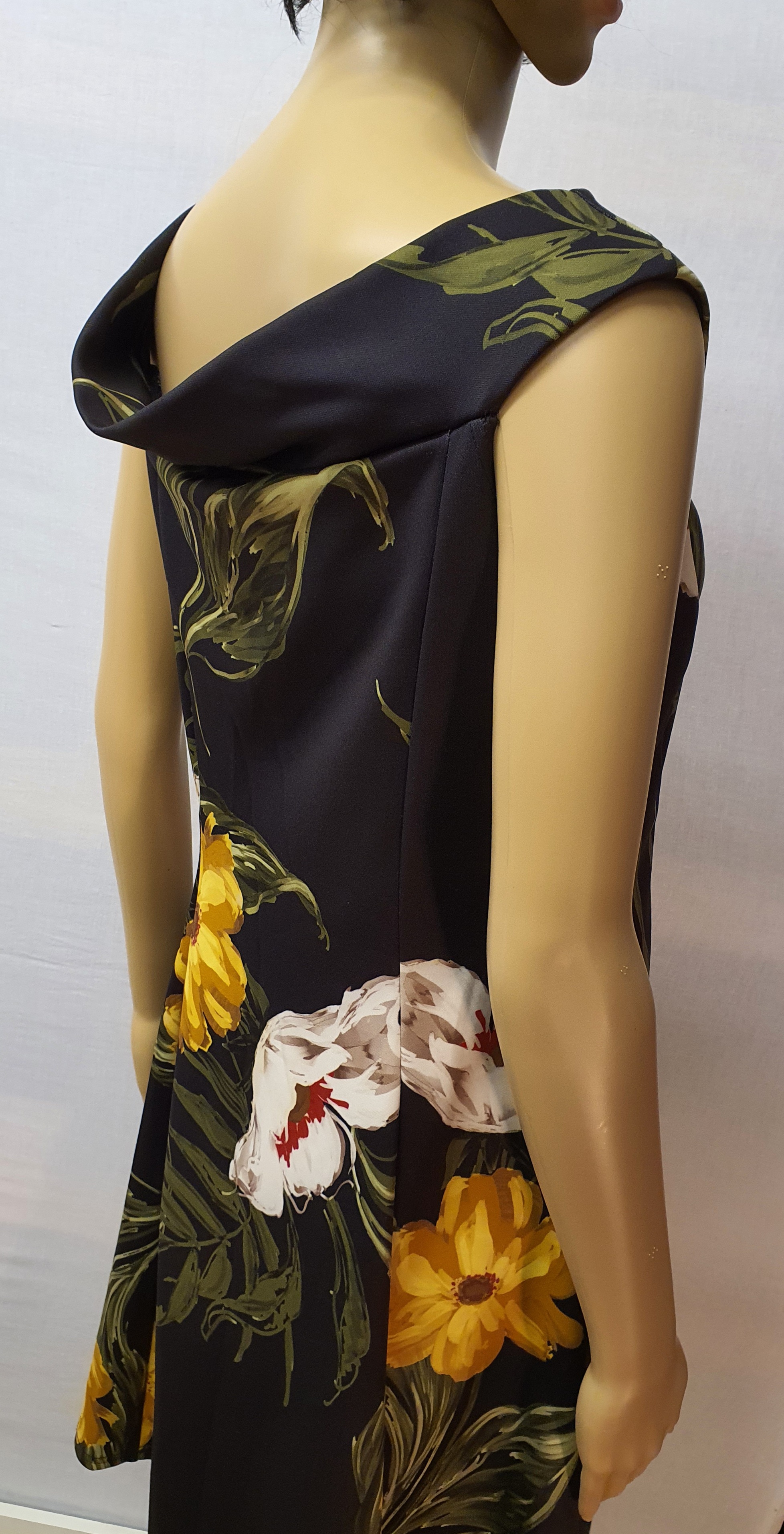 QUIZ Black Sleeveless Flower Dress Size UK16