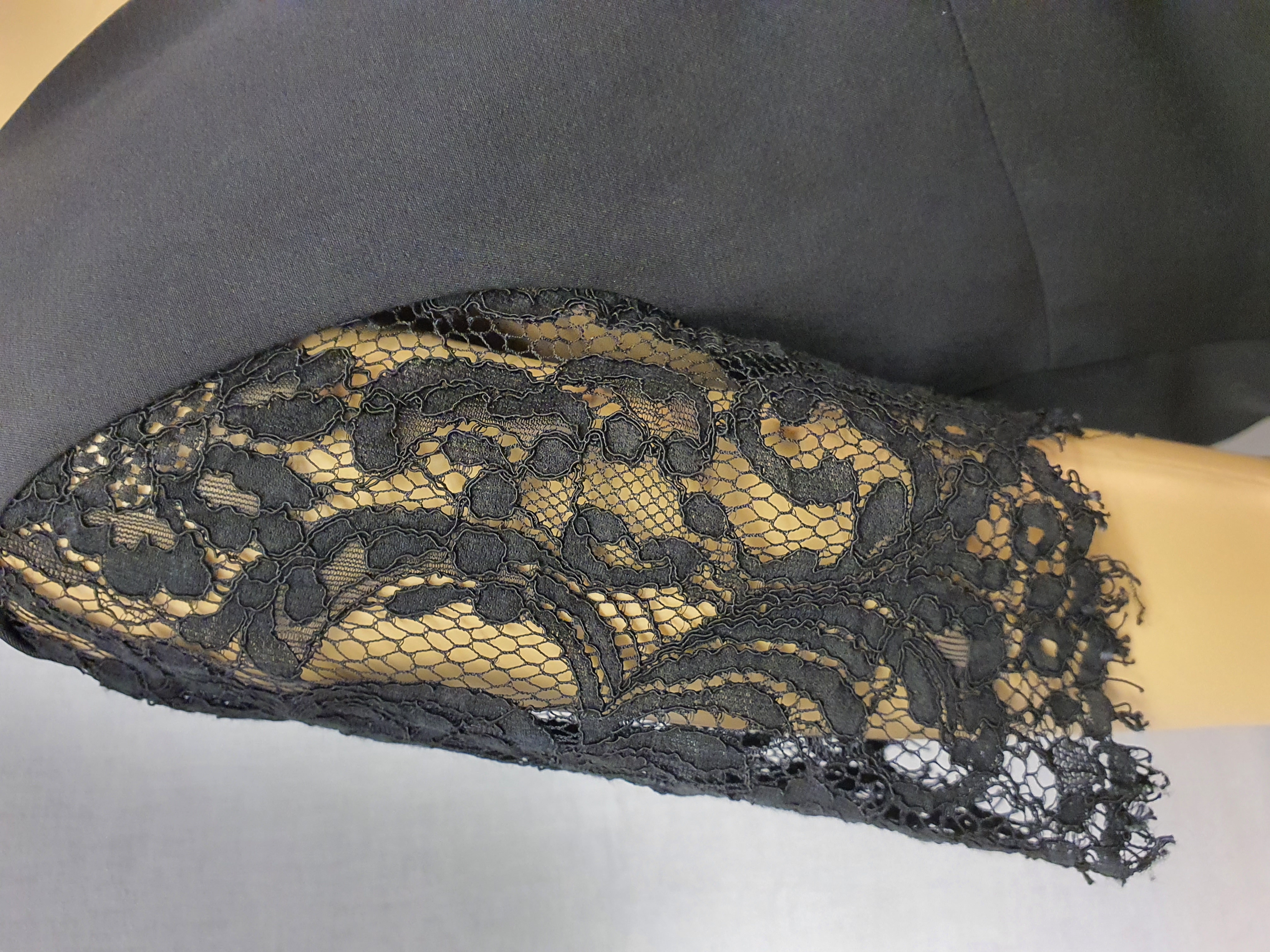 TED BAKER Black V Neck Lace Sleeve Top Ted Size 2 / UK10
