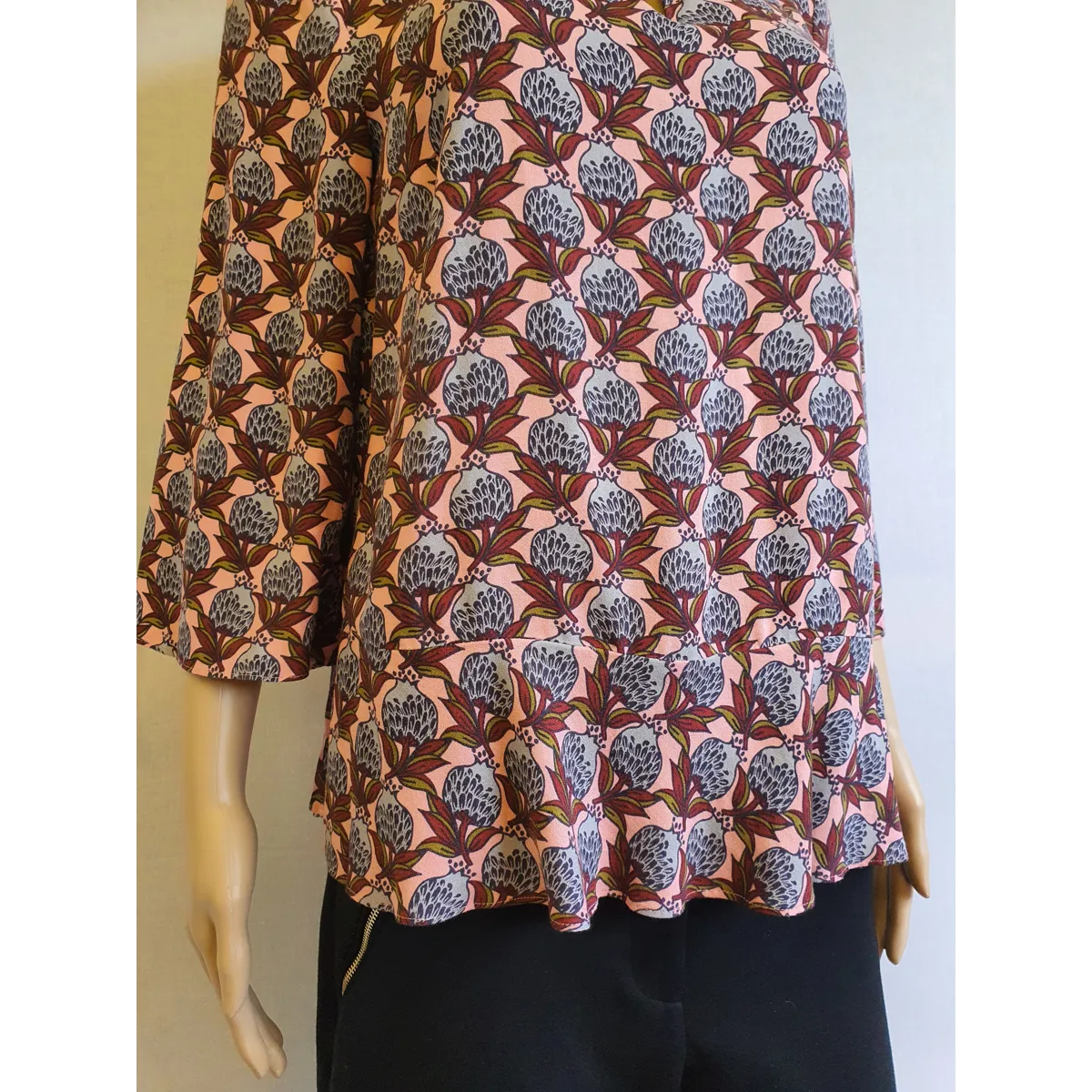WHITE STUFF L/ Sleeve 100% Viscose Flower Top Size UK 8