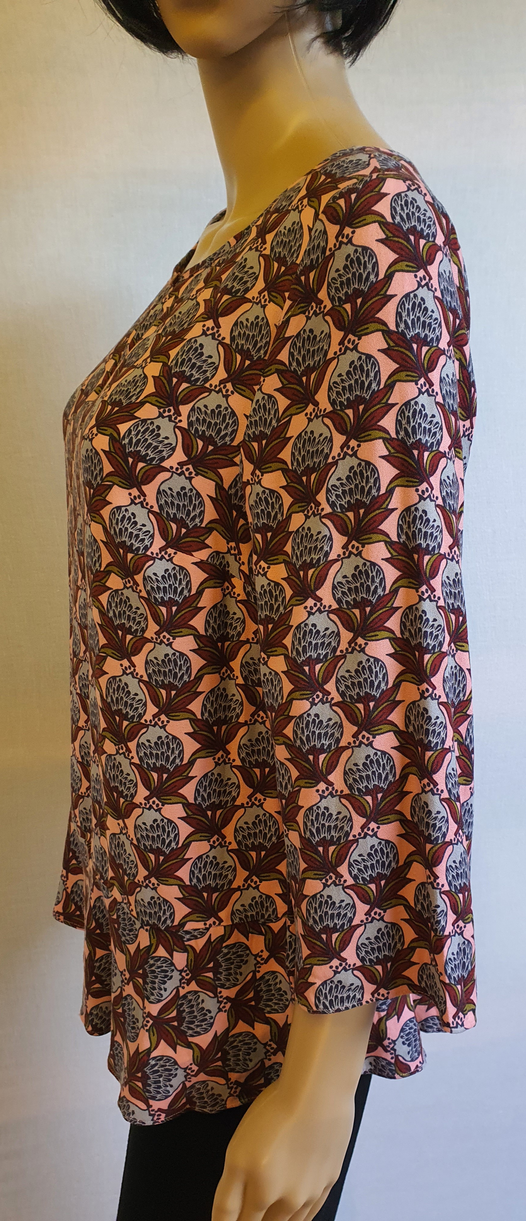 WHITE STUFF L/ Sleeve 100% Viscose Flower Top Size UK 8