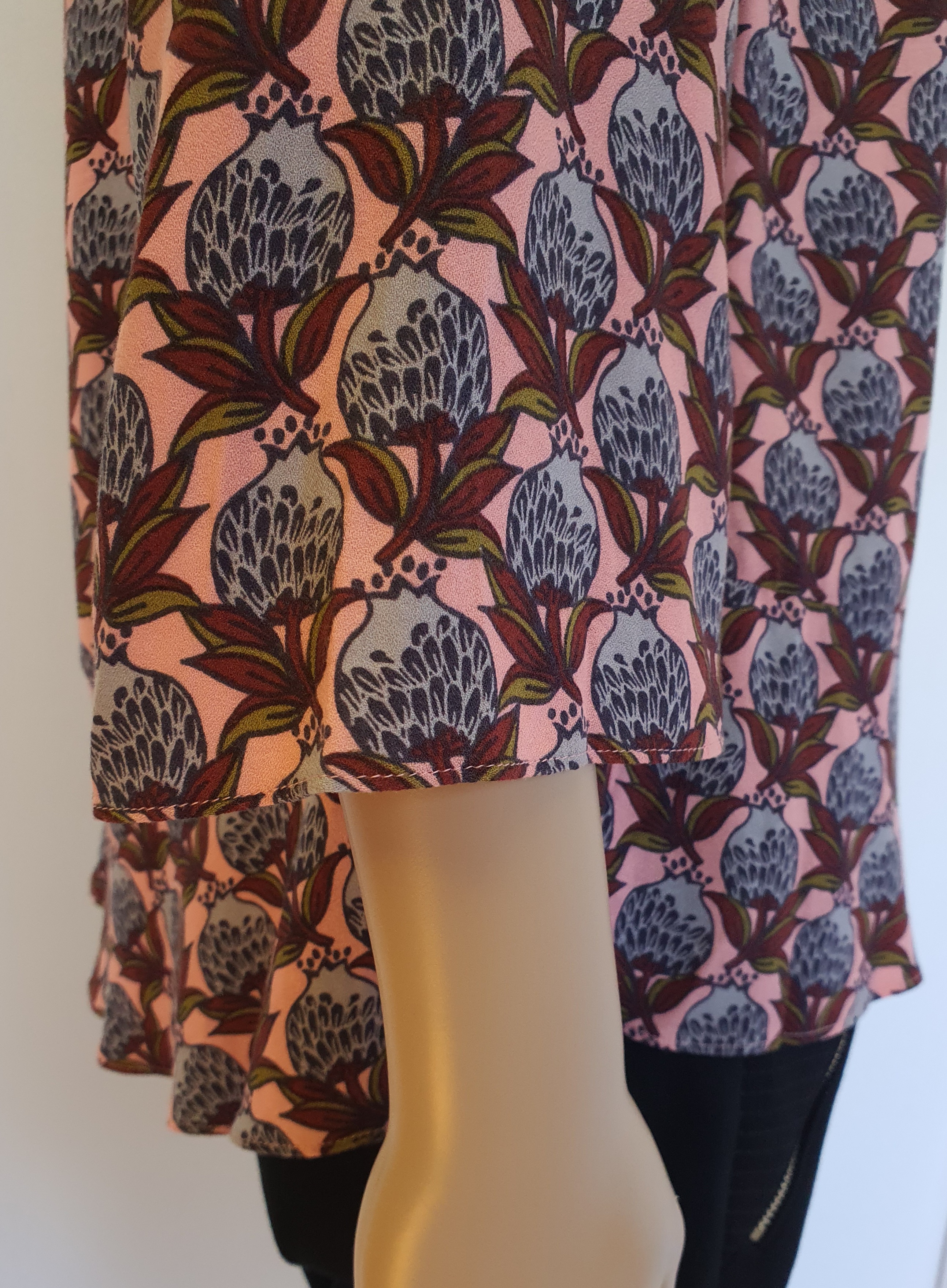 WHITE STUFF L/ Sleeve 100% Viscose Flower Top Size UK 8
