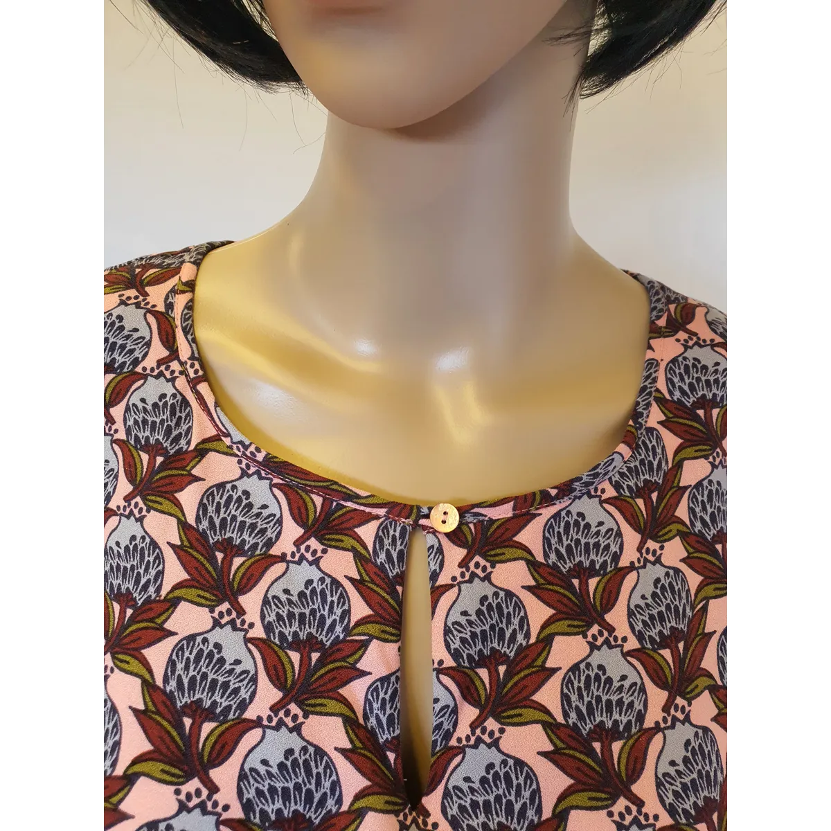 WHITE STUFF L/ Sleeve 100% Viscose Flower Top Size UK 8