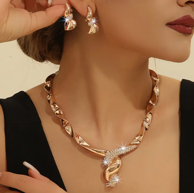 main product image on details page