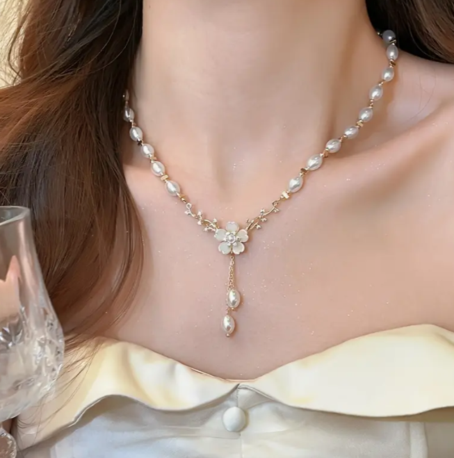 main product image on details page