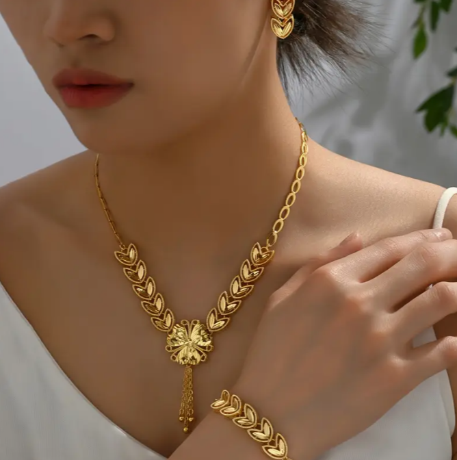 main product image on details page