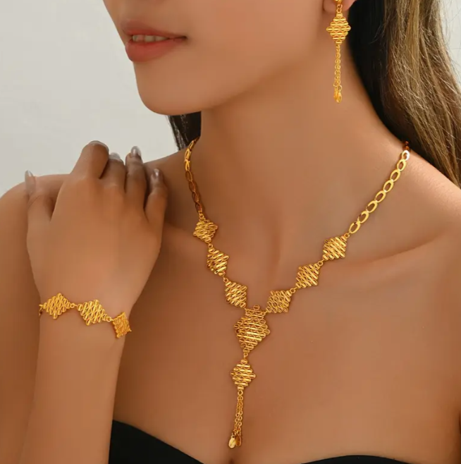 main product image on details page