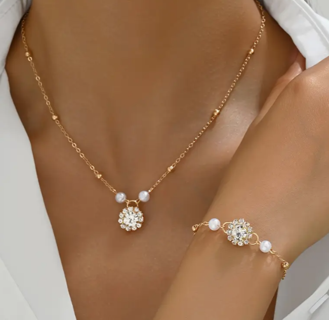 main product image on details page