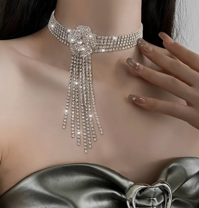 main product image on details page