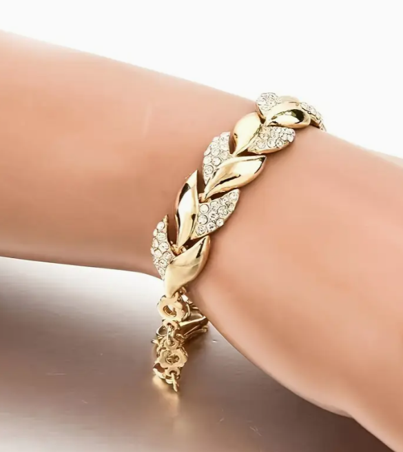 main product image on details page