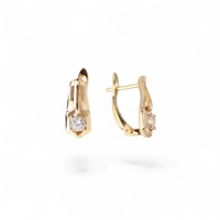 Shine with Confidence – 18k Gold ..