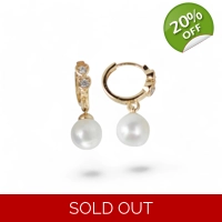 Pearls earrings with gold plated ..