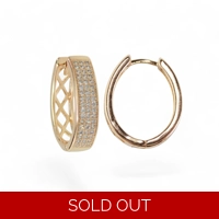 Chunky 18K gold hoops earrings fo..