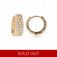 Stunning 18K Gold Fill for a Touc..