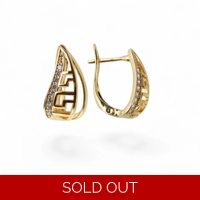 Glamorous 18K Gold Plated Earring..